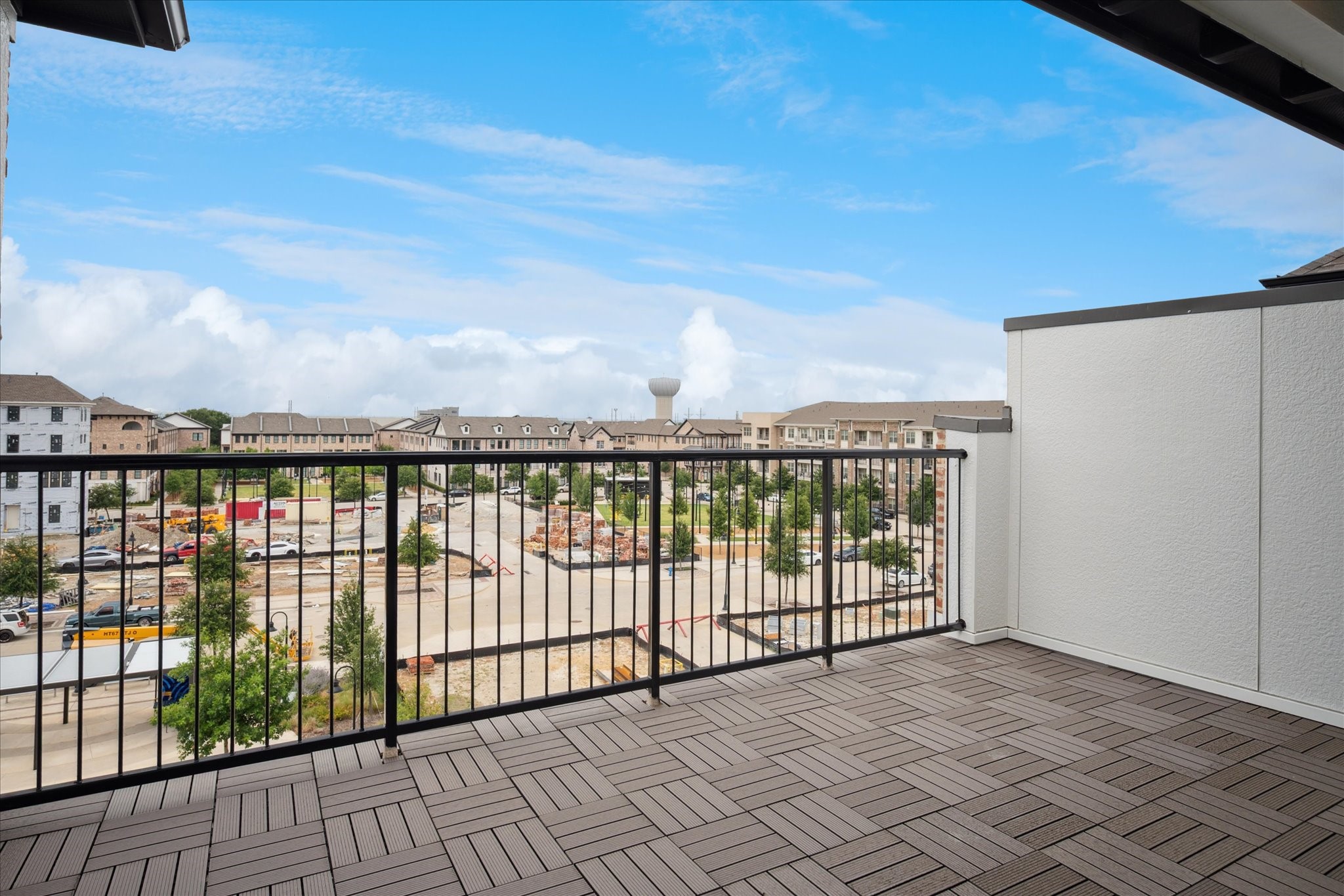 14954 Oak Street Addison TX 75001