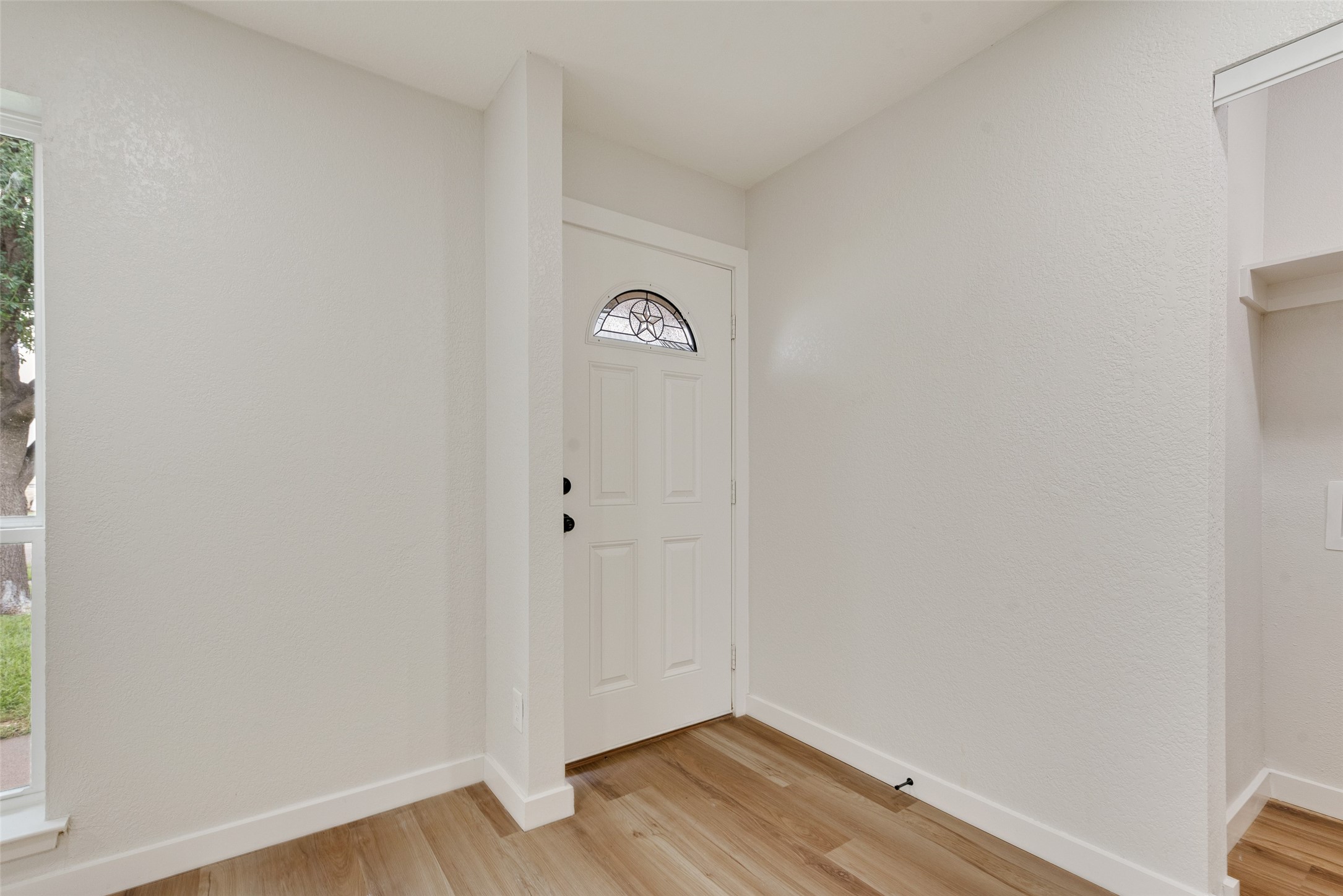 1032 Pleasant Valley Lane Arlington TX 76015