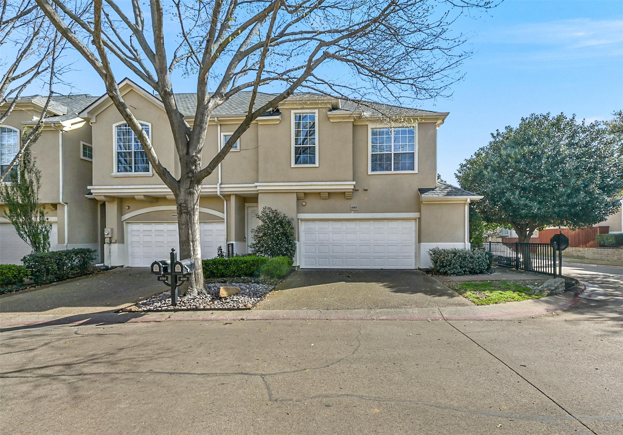 4102 Oberlin Way Addison TX 75001