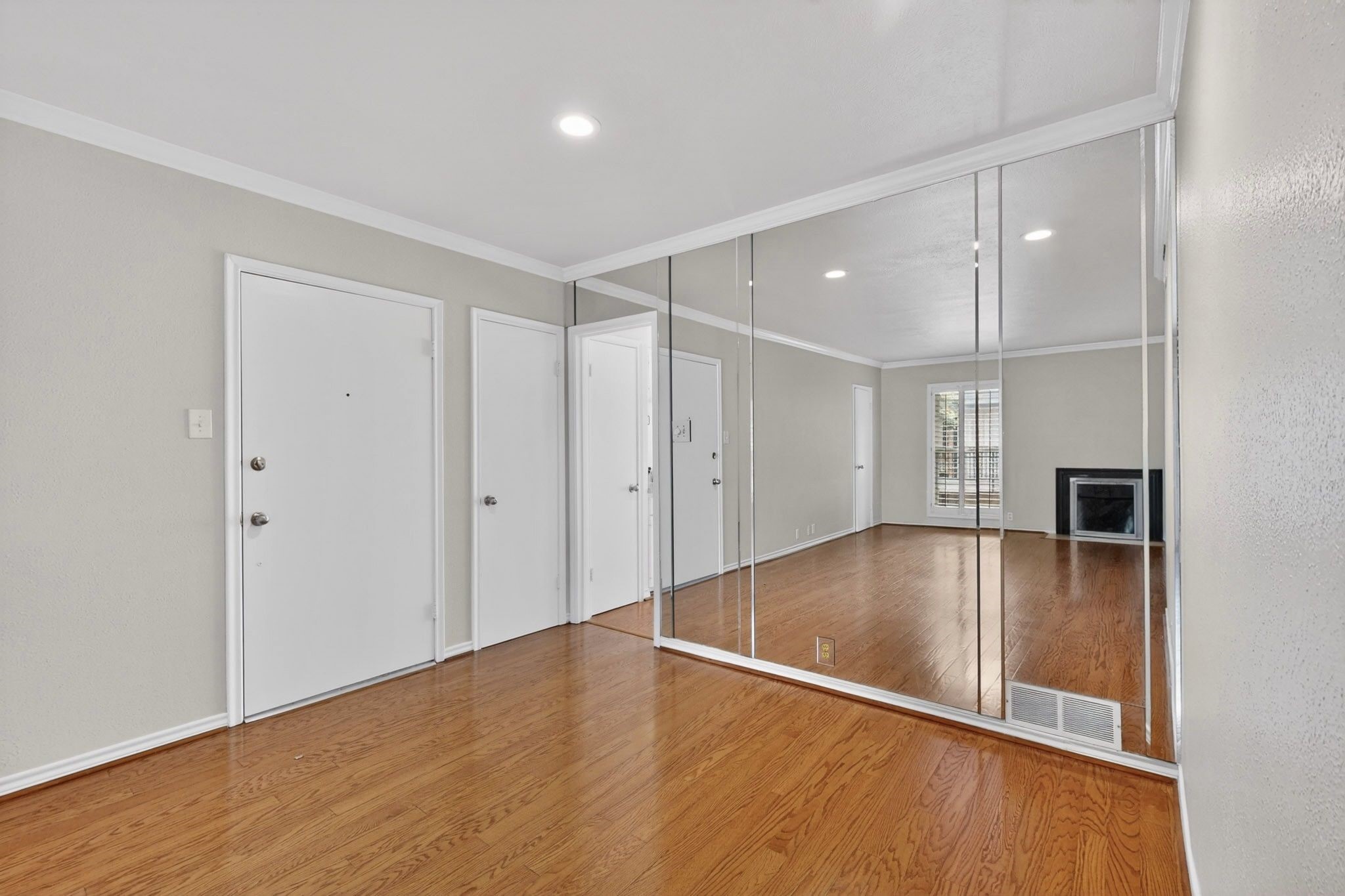 7820 Meadow Park Drive Dallas TX 75230