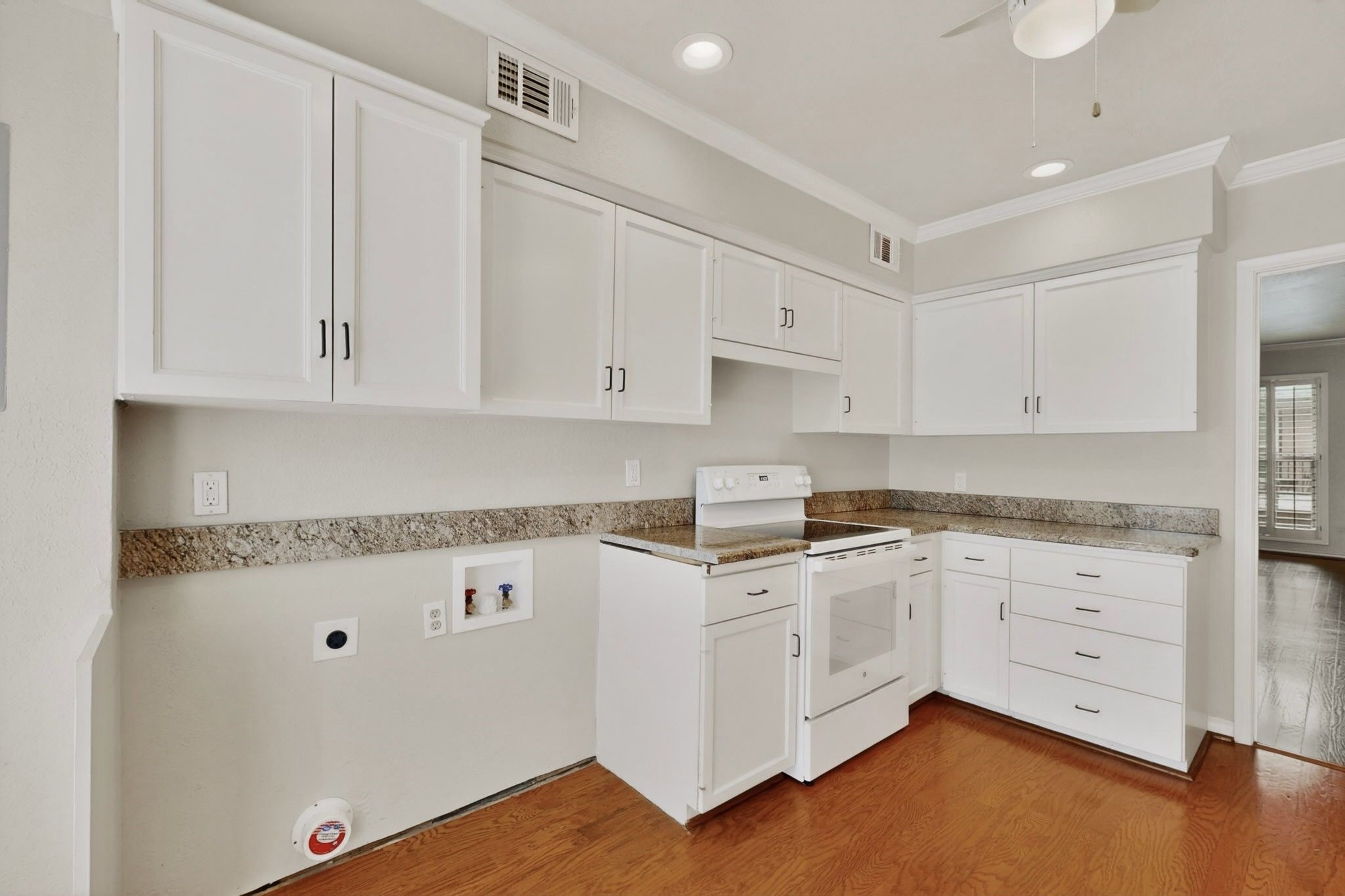 7820 Meadow Park Drive Dallas TX 75230