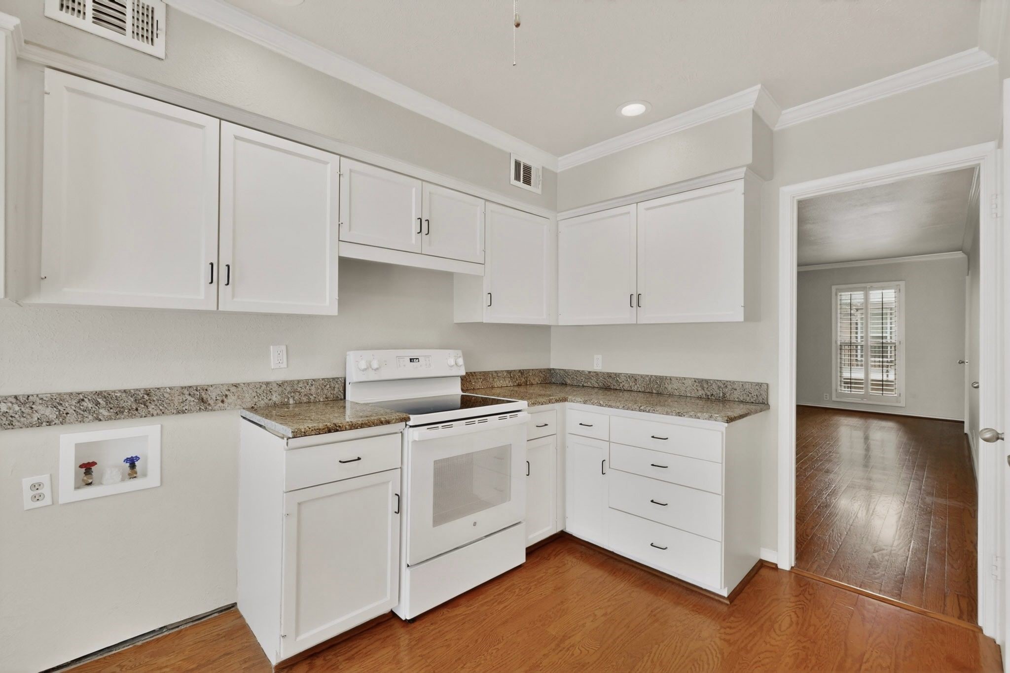 7820 Meadow Park Drive Dallas TX 75230