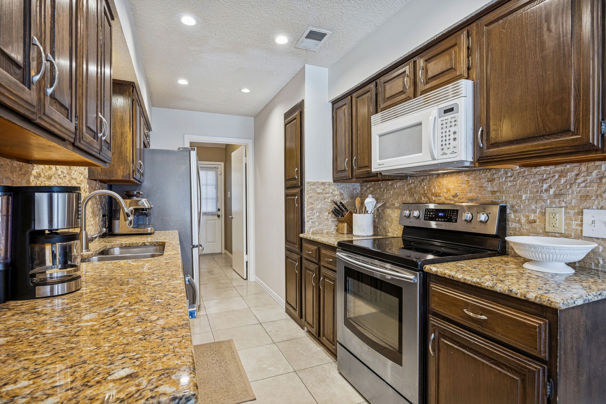 2204 W Park Boulevard Plano TX 75075