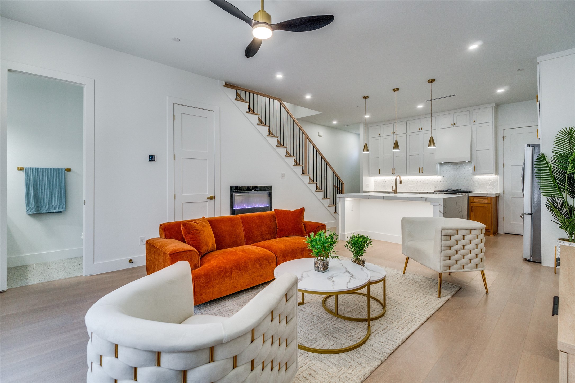 708 W Tenth Street Dallas TX 75208