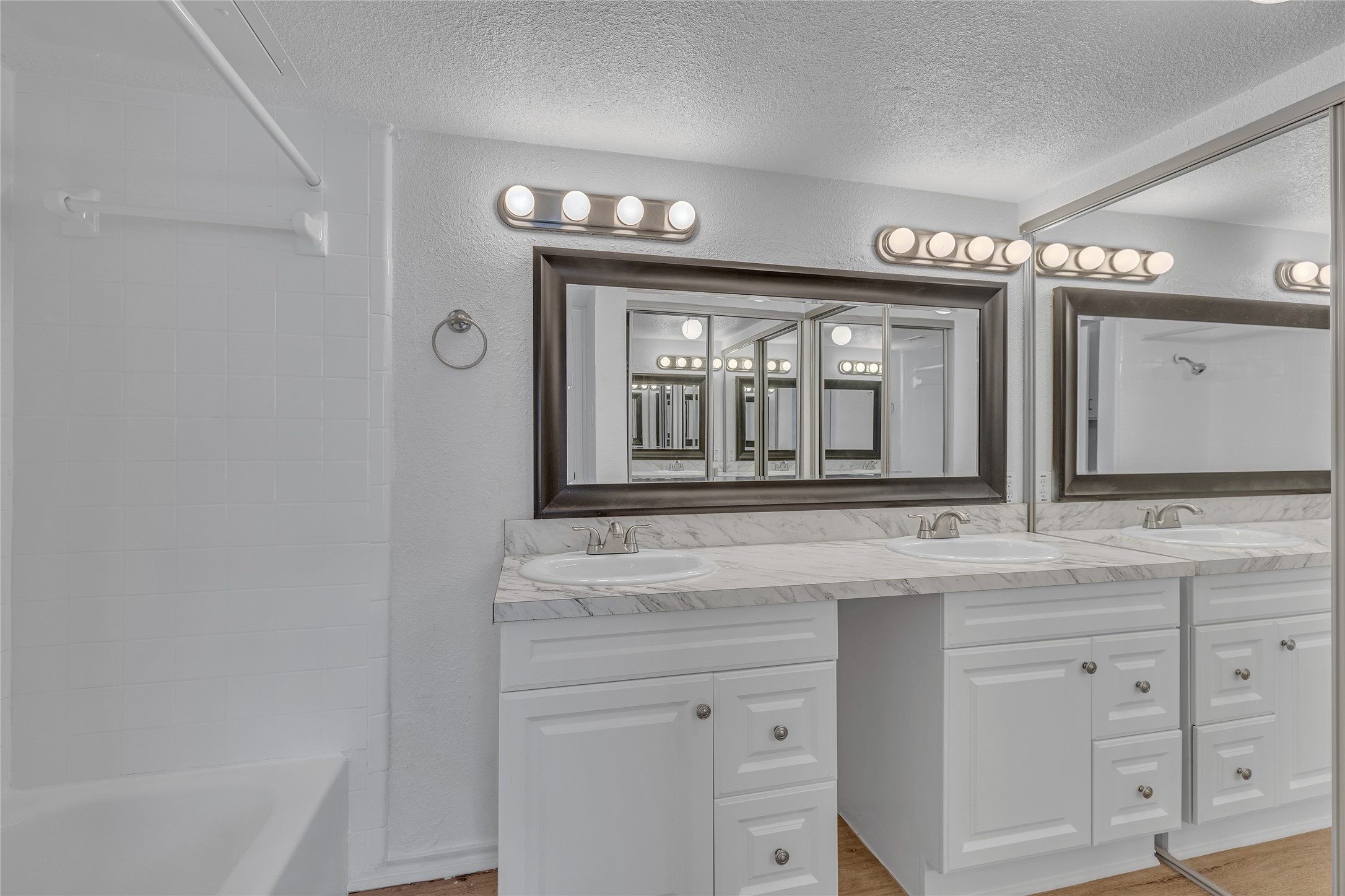 6040 Stoneybrook Drive Fort Worth TX 76112