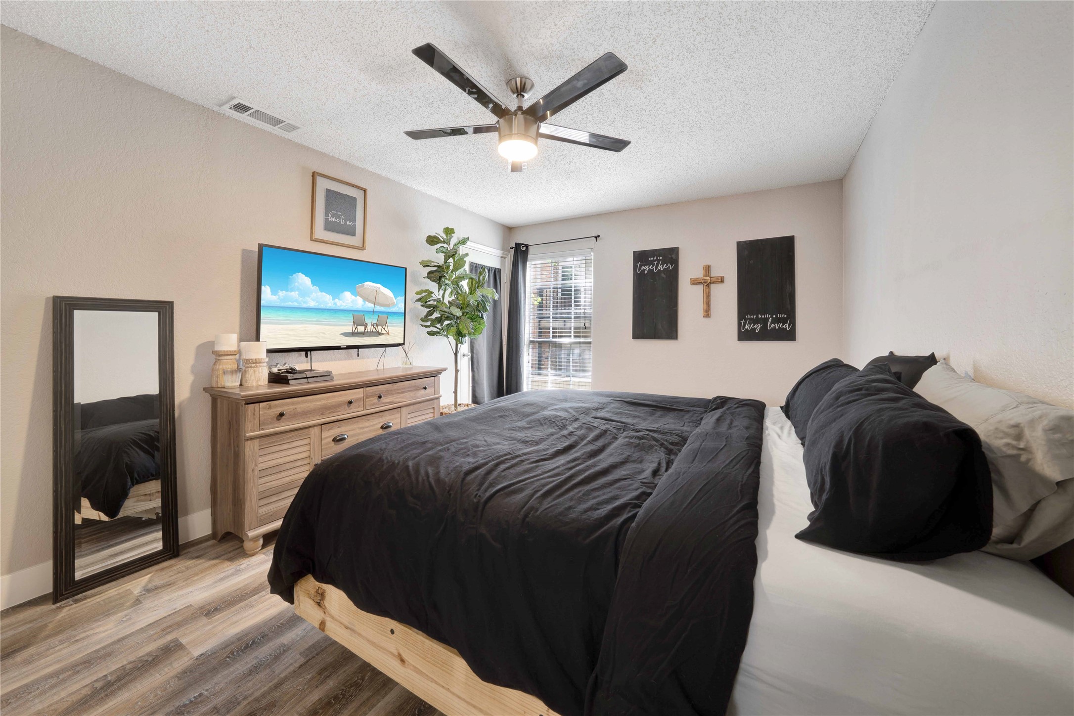 8518 Coppertowne Lane Dallas TX 75243