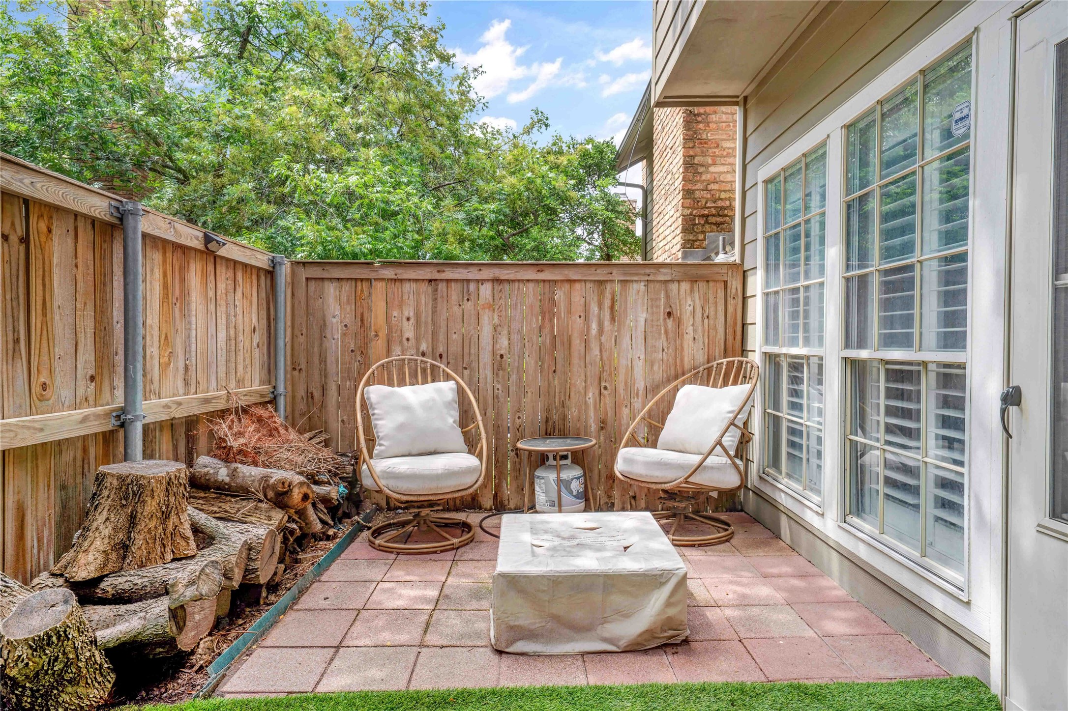 8518 Coppertowne Lane Dallas TX 75243