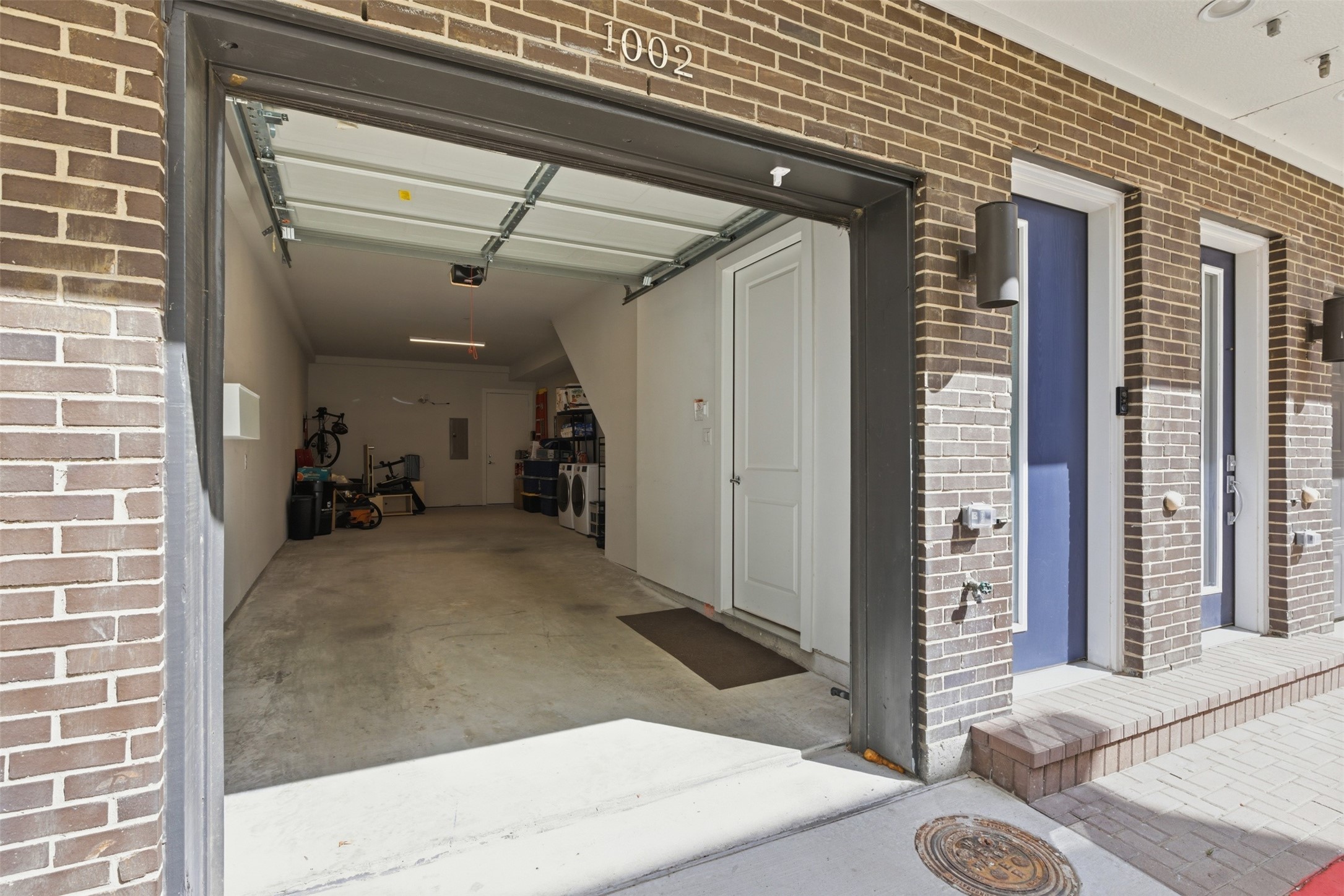 381 E Greenbriar Lane Dallas TX 75203