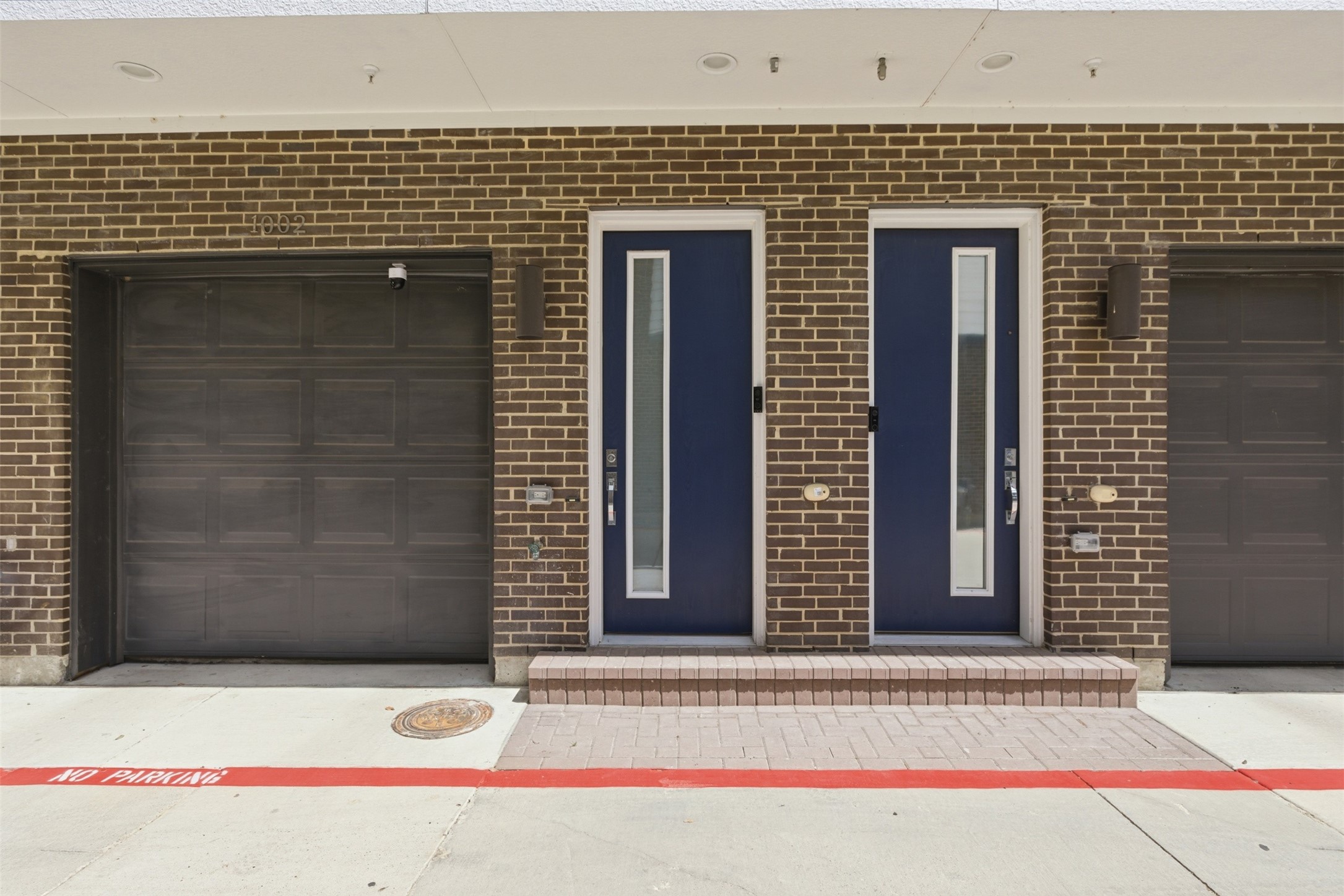 381 E Greenbriar Lane Dallas TX 75203