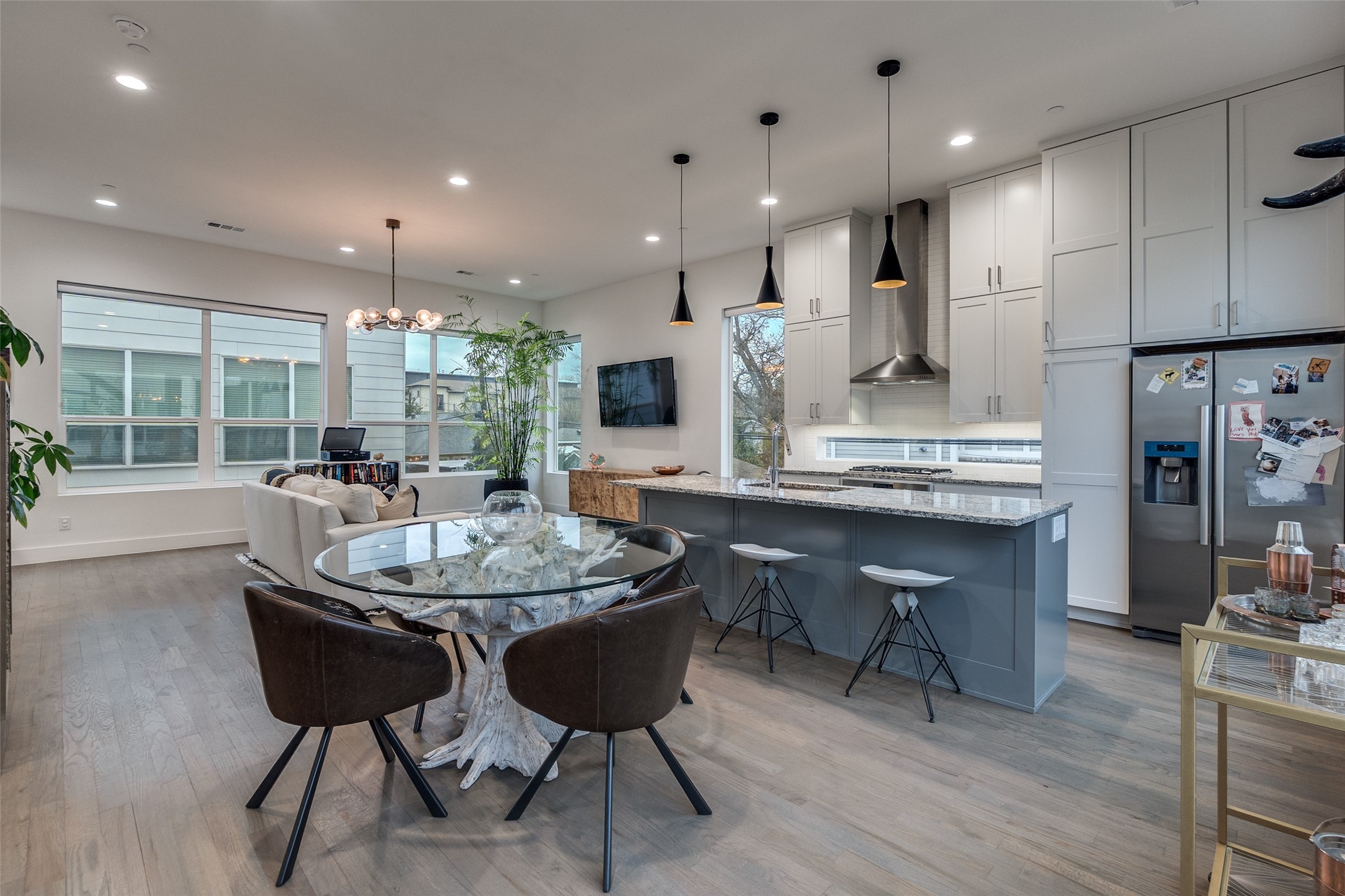 5915 Lindell Avenue Dallas TX 75206