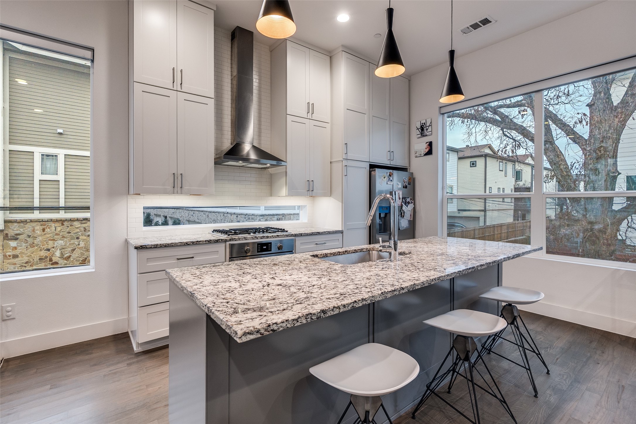 5915 Lindell Avenue Dallas TX 75206