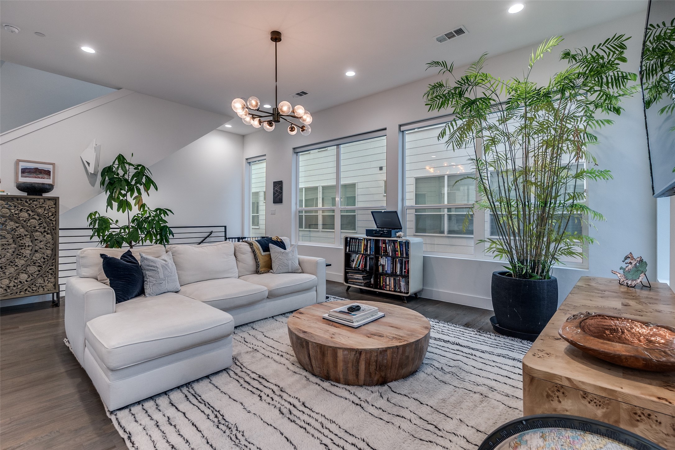 5915 Lindell Avenue Dallas TX 75206