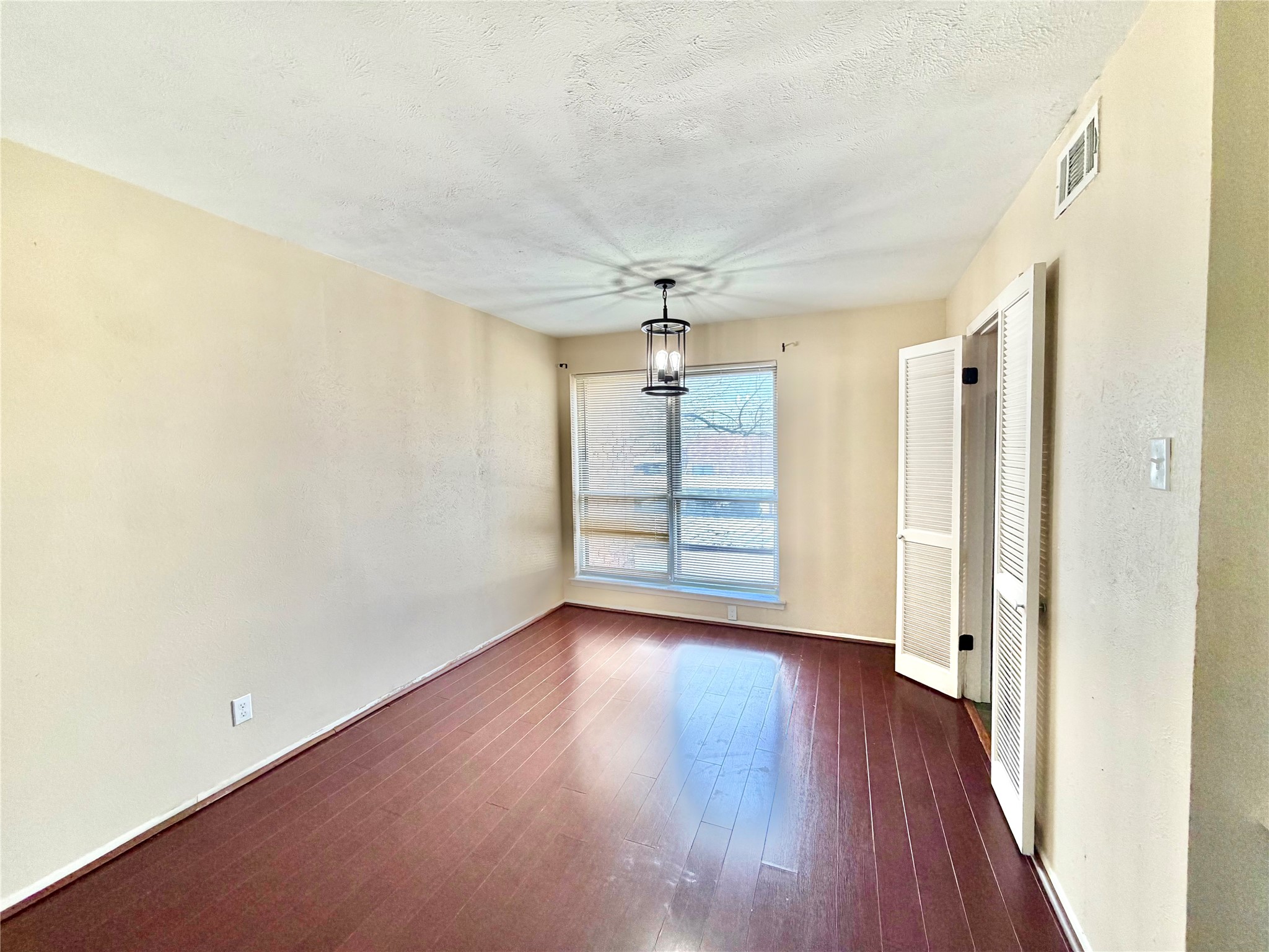 4933 Skillman Street Dallas TX 75206