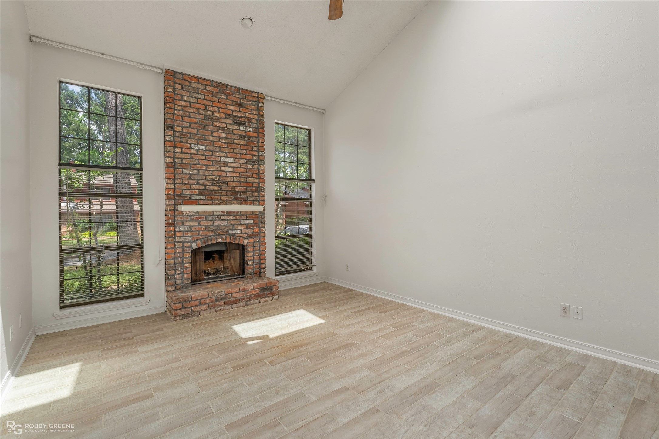 106 Fountain View Shreveport LA 71118