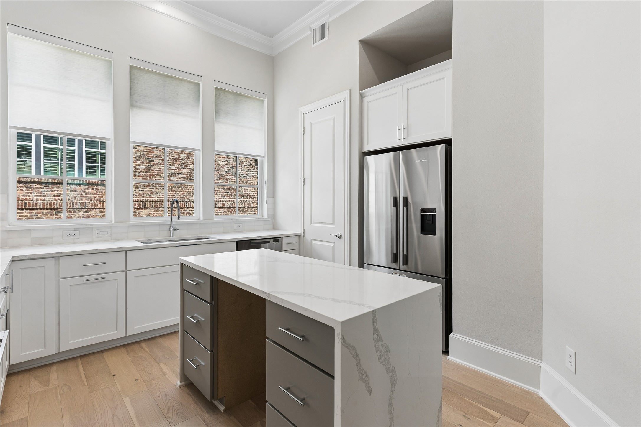4617 Greenborough Lane Dallas TX 75219