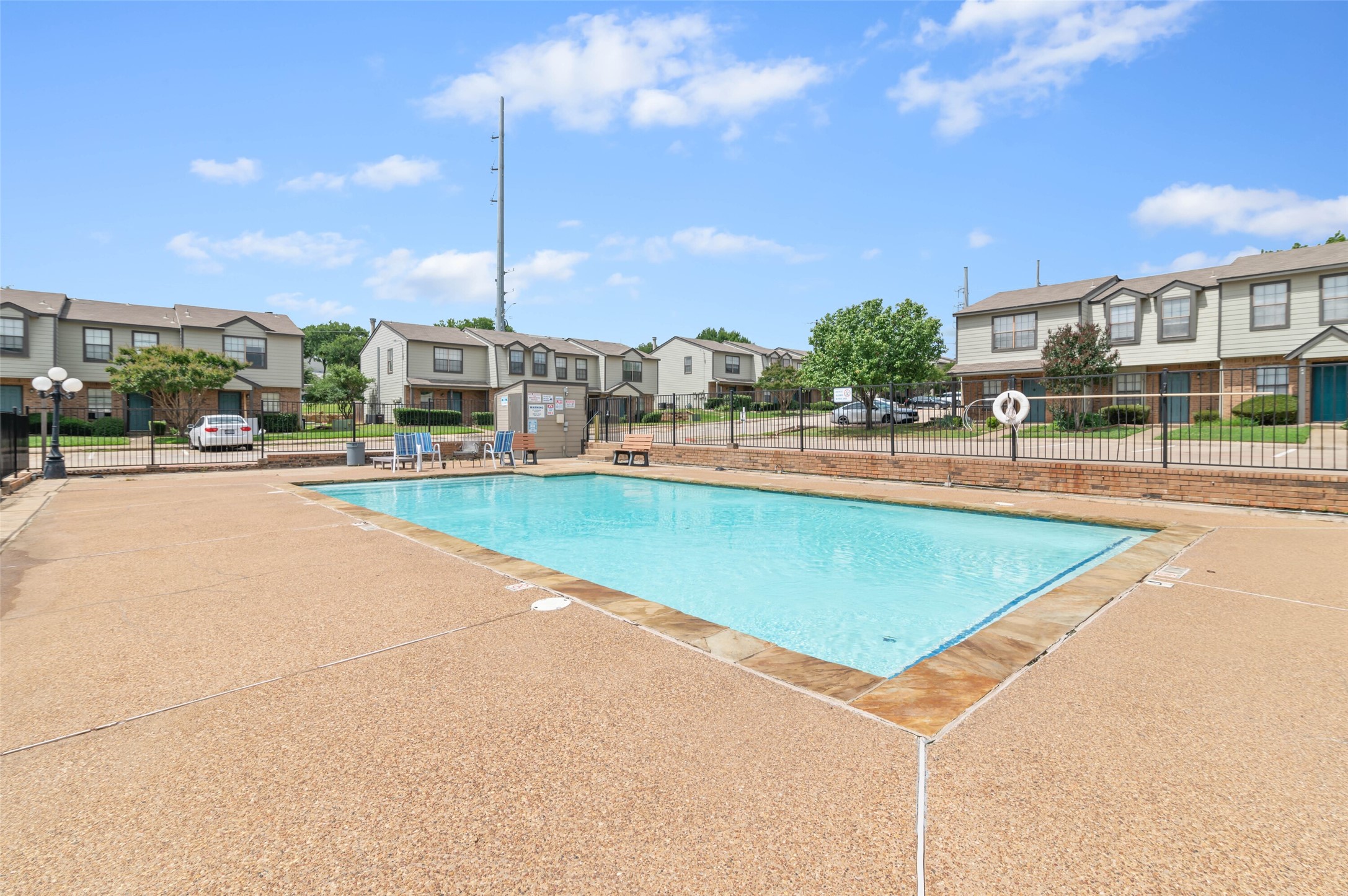 700 W Collins Street Denton TX 76201
