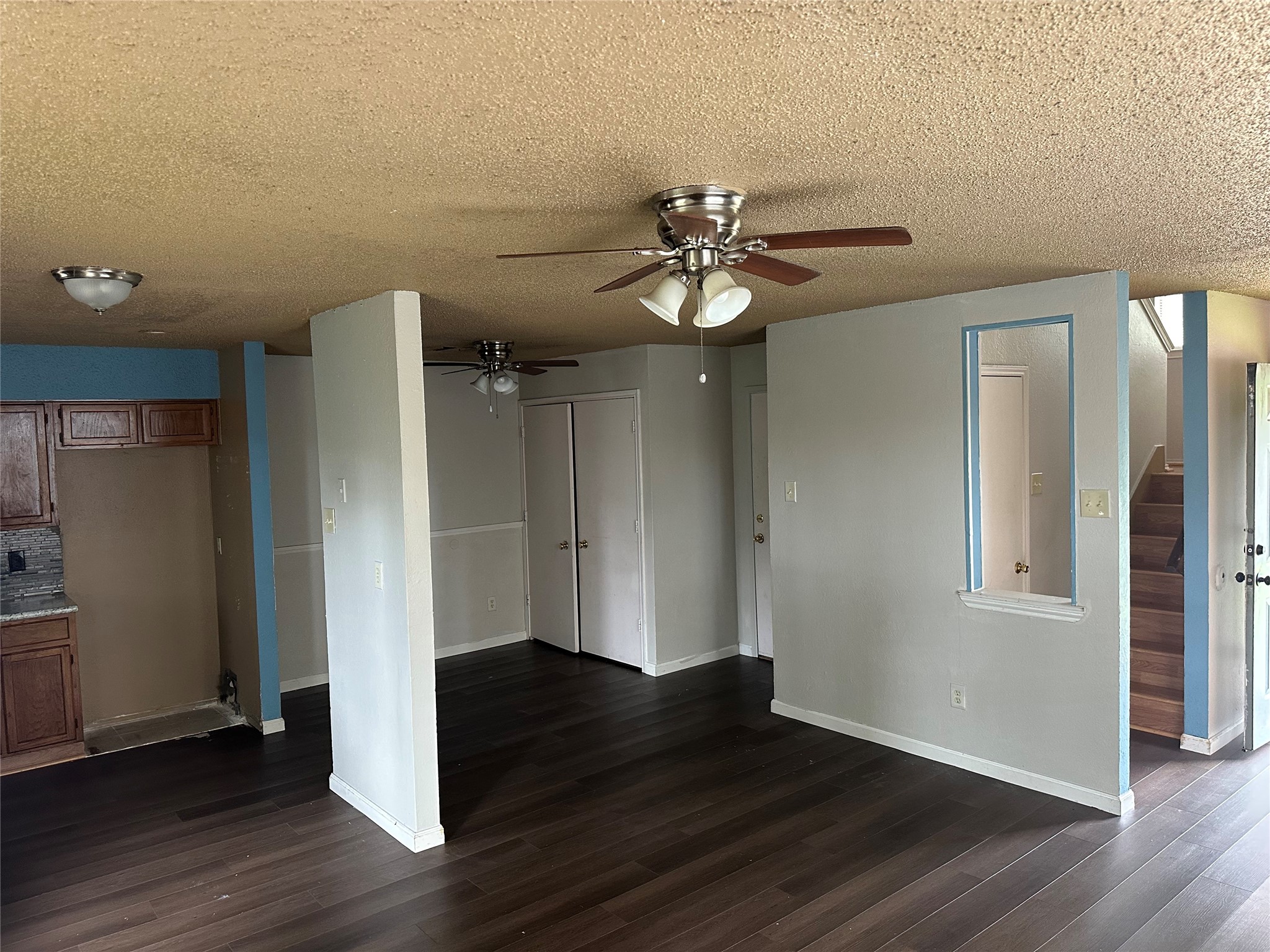 312 Victoria Grand Prairie TX 75052