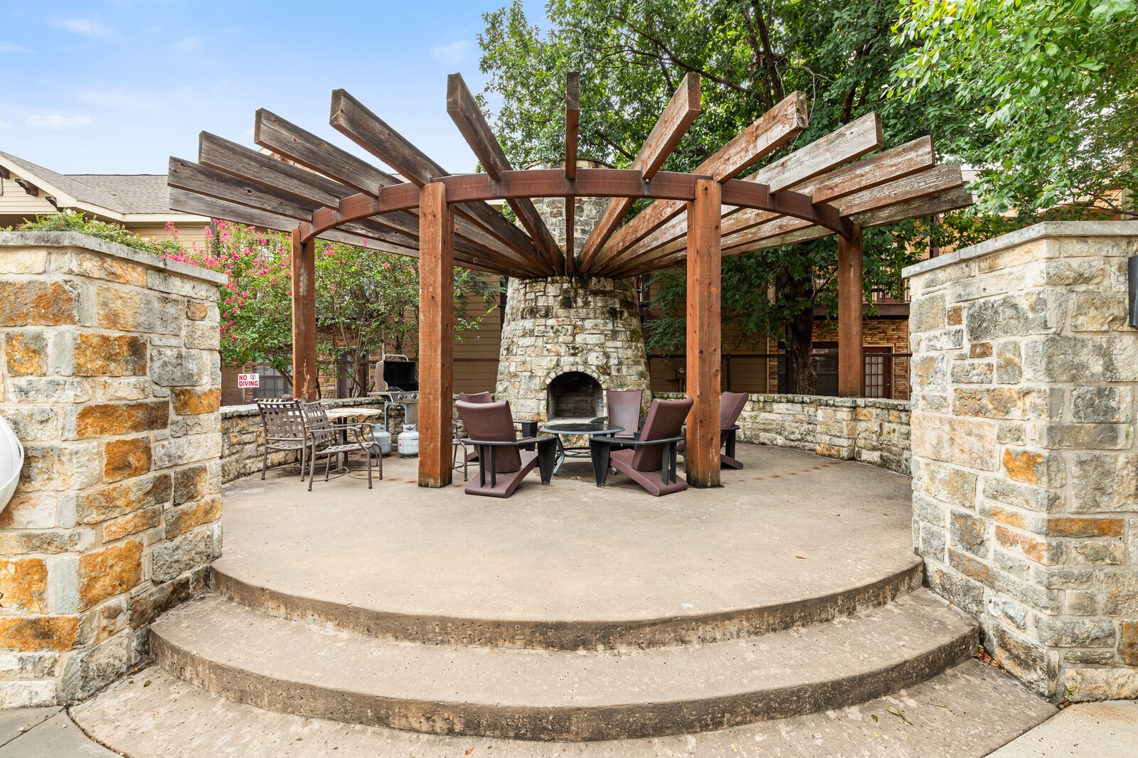 2410 S 2nd Street Waco TX 76706