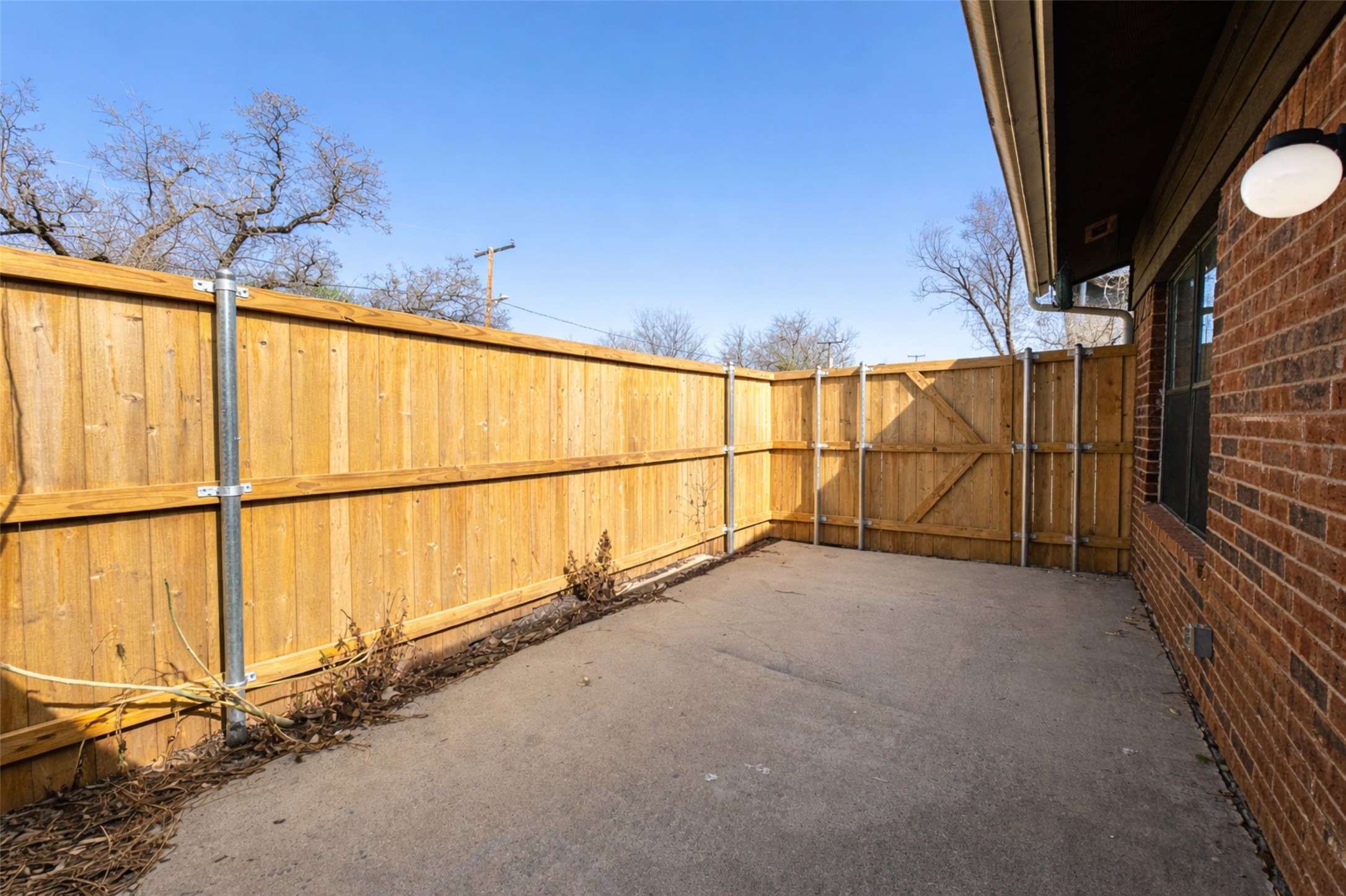 1122 Millview Drive Arlington TX 76012