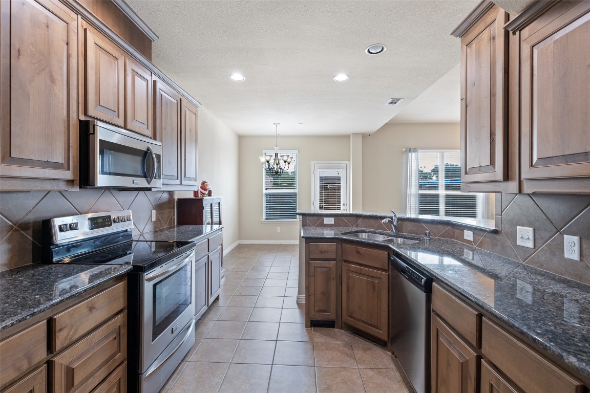 1925 Argyle Lane Lewisville TX 75067