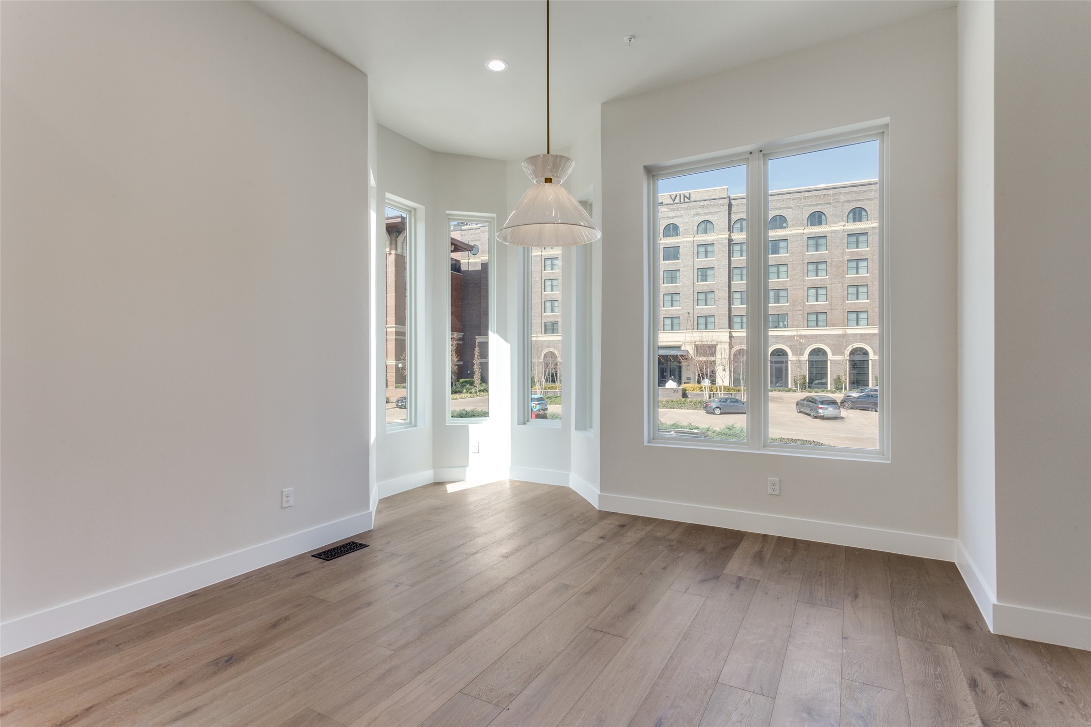 250 E Dallas Road Grapevine TX 76051