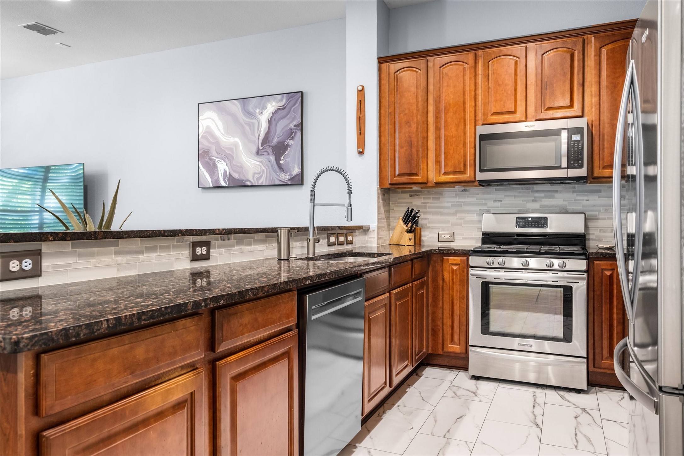 5019 Morris Avenue Addison TX 75001