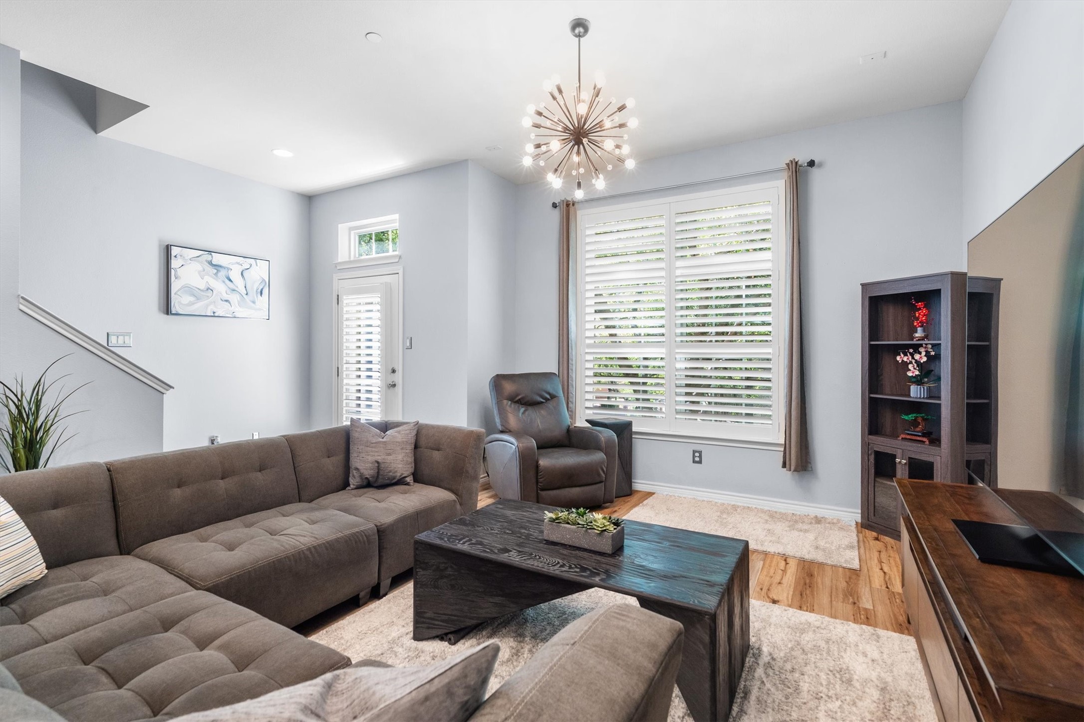 5019 Morris Avenue Addison TX 75001