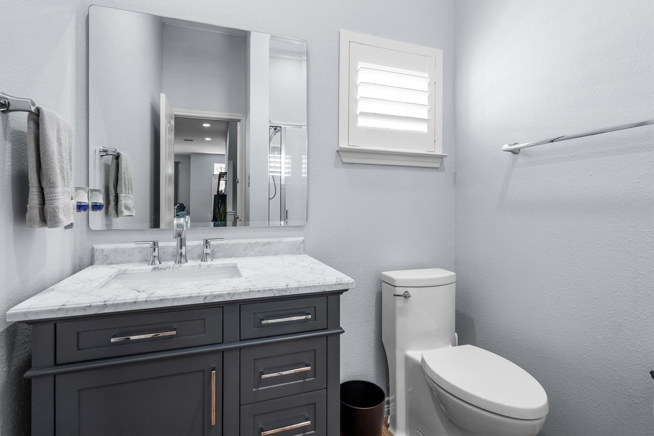 5019 Morris Avenue Addison TX 75001