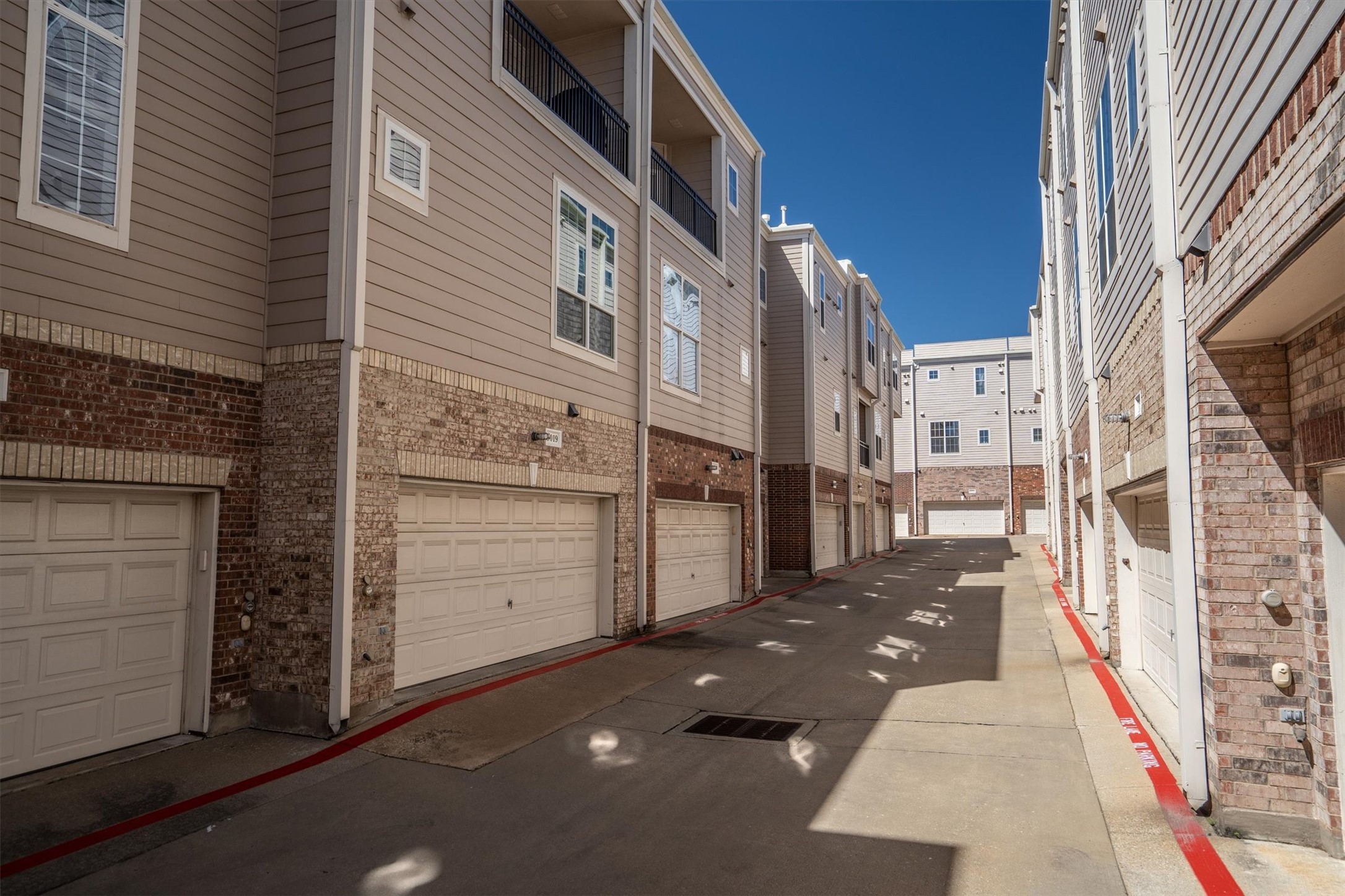 5019 Morris Avenue Addison TX 75001