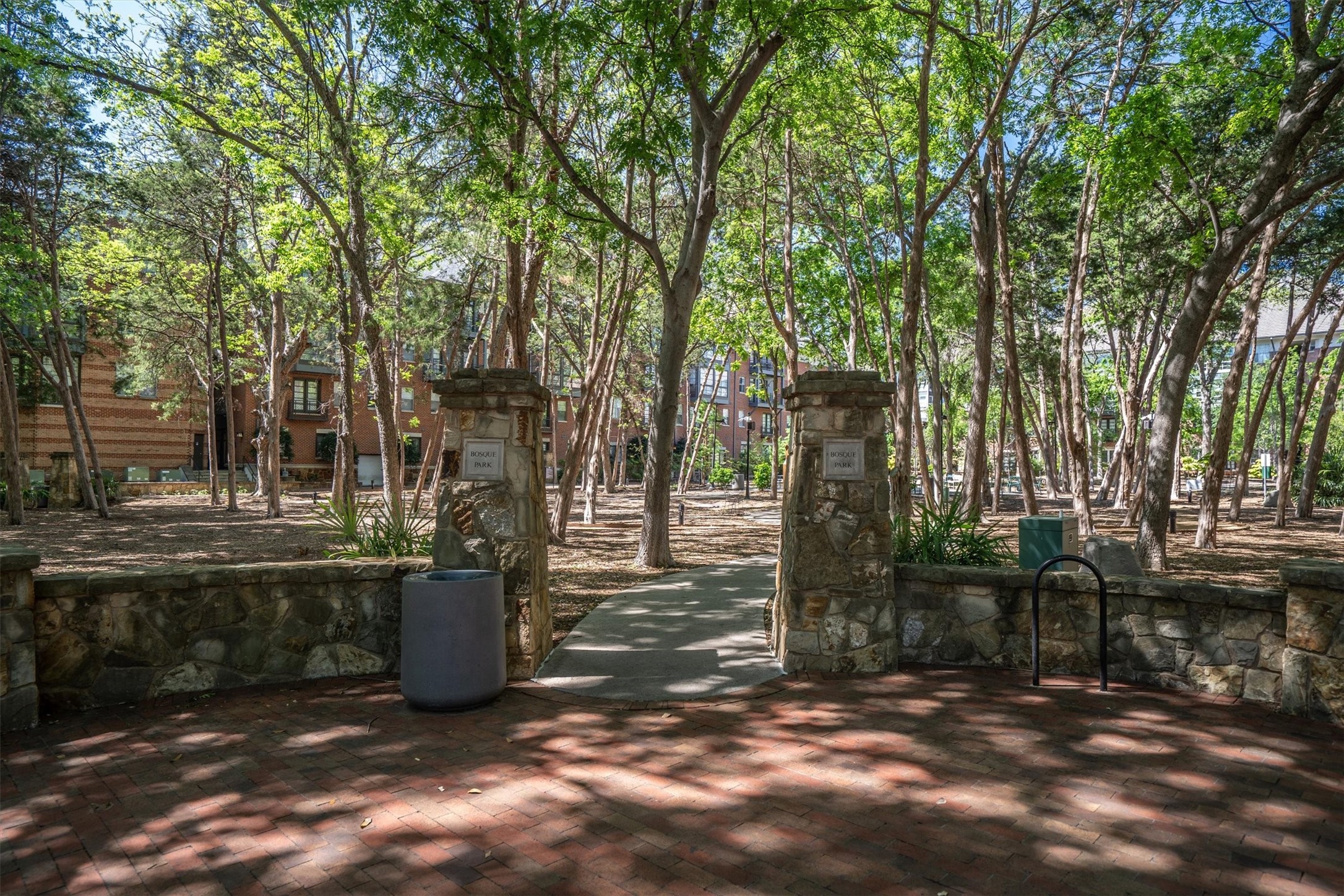 5019 Morris Avenue Addison TX 75001