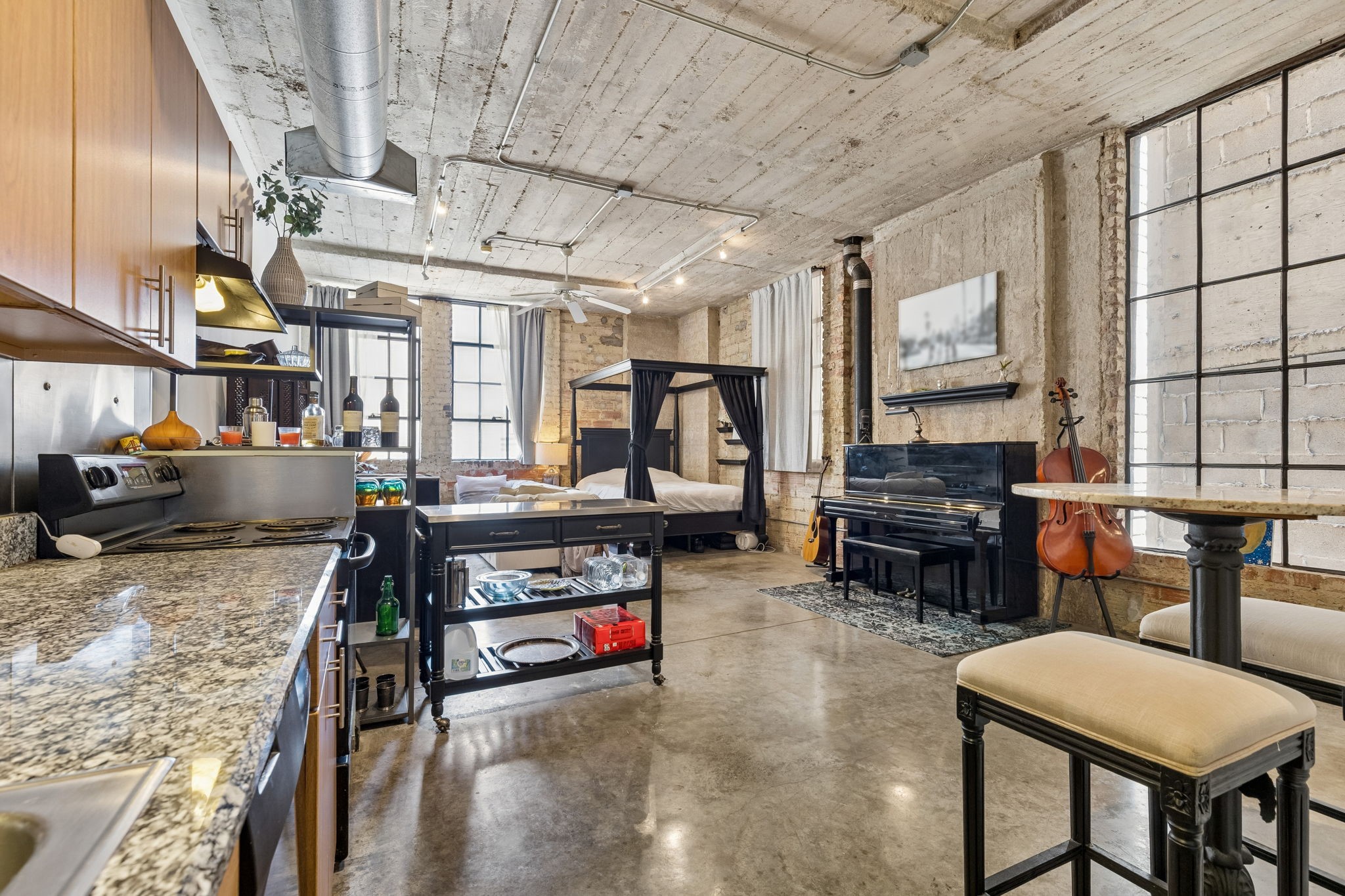 1122 Jackson Street Dallas TX 75202