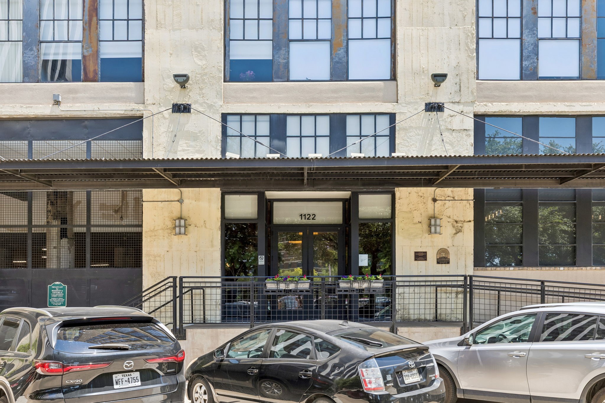 1122 Jackson Street Dallas TX 75202