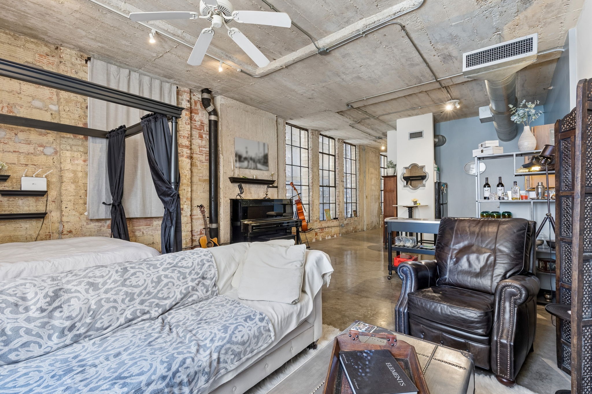 1122 Jackson Street Dallas TX 75202