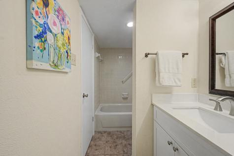 831 Creekside Drive Lewisville TX 75067
