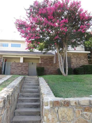 831 Creekside Drive Lewisville TX 75067