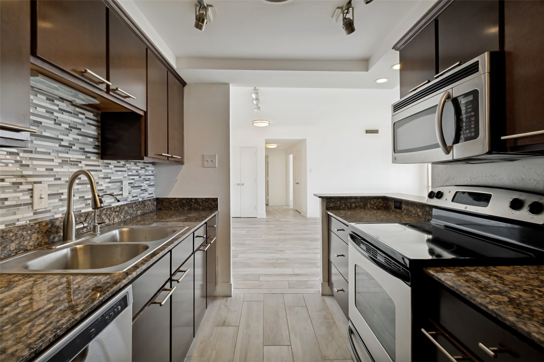 6211 W Northwest Highway Dallas TX 75225