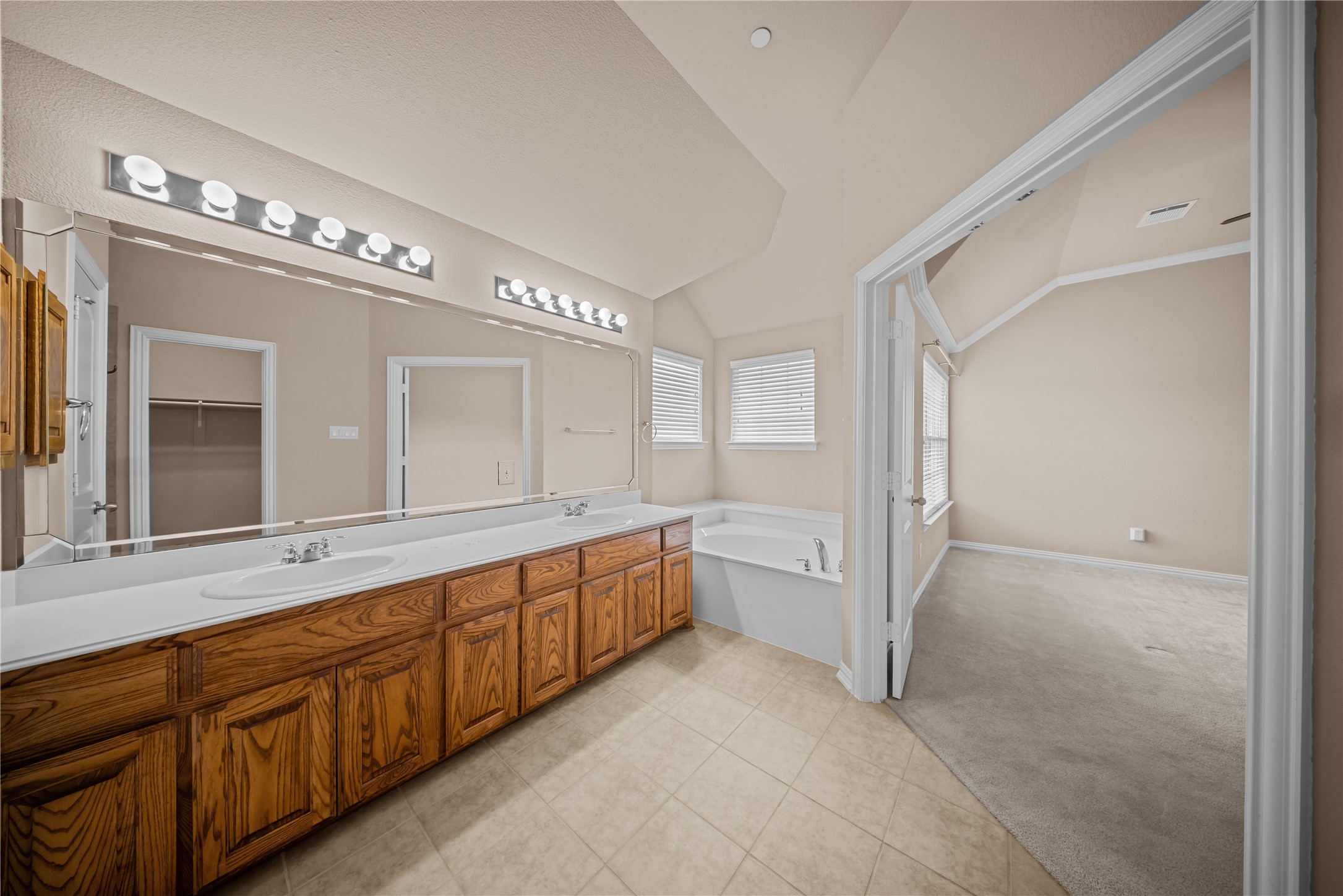 6505 Eagle Nest Drive Garland TX 75044