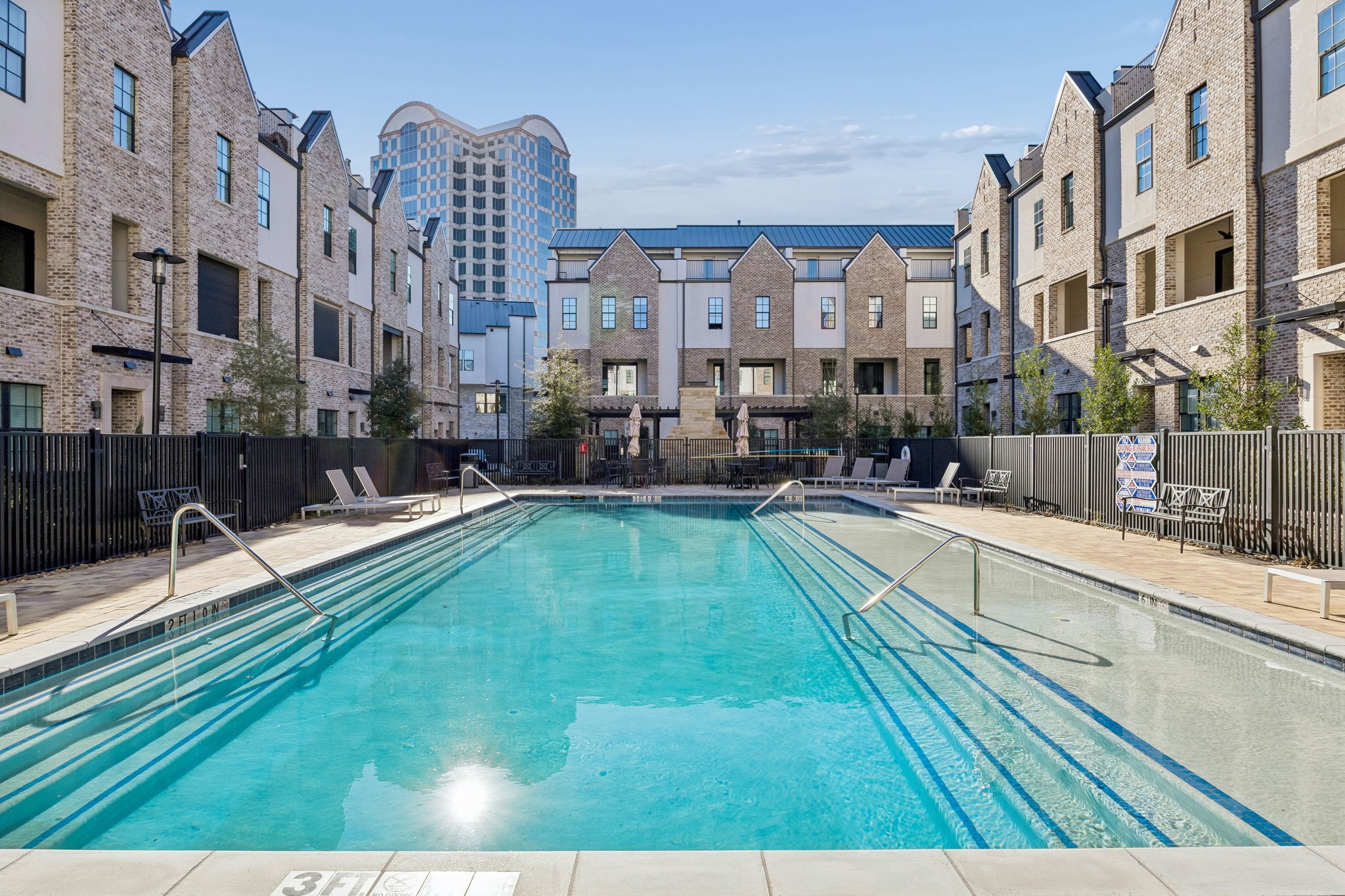 653 Dalton Lane Irving TX 75039