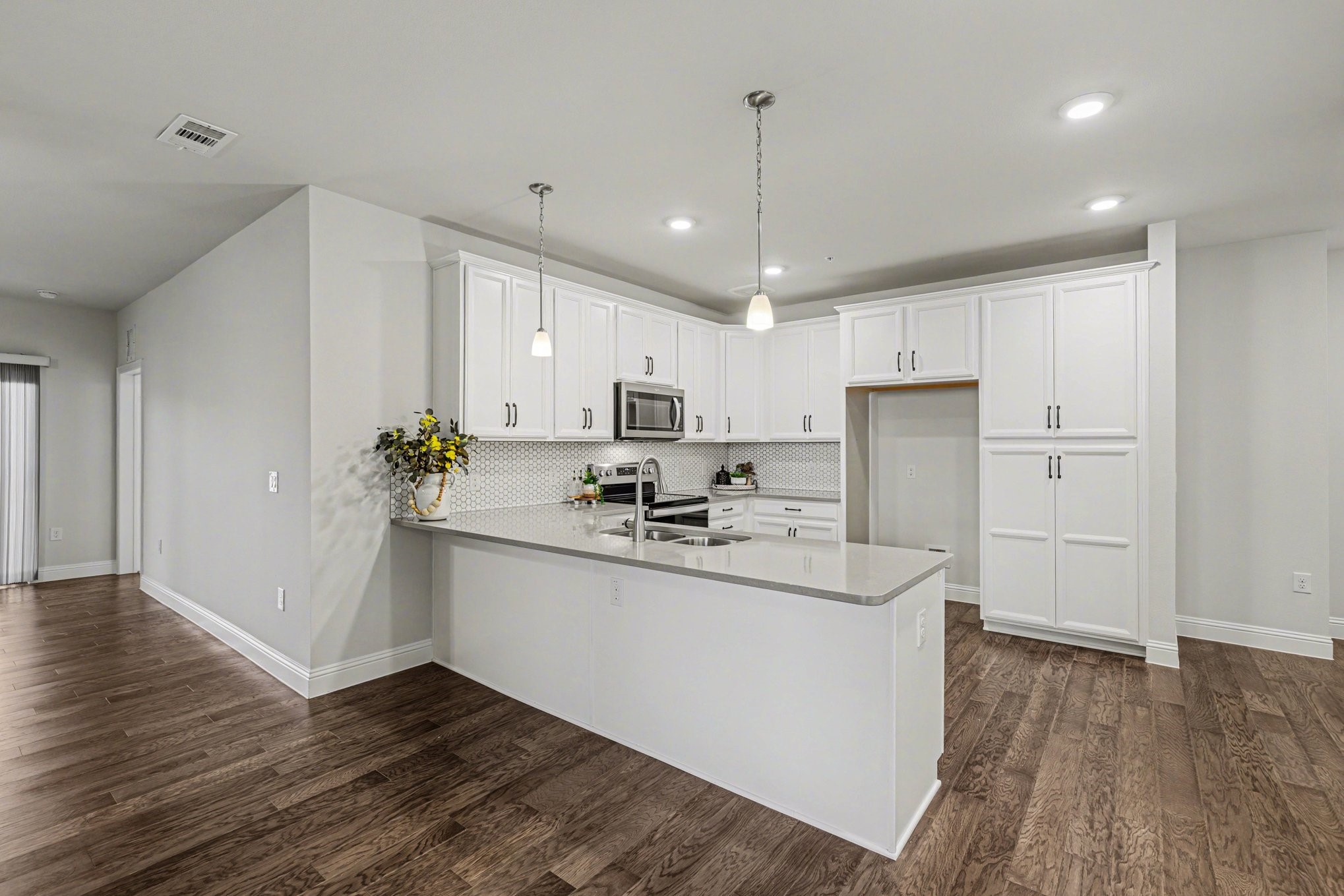 1735 Wittington Place Farmers Branch TX 75234