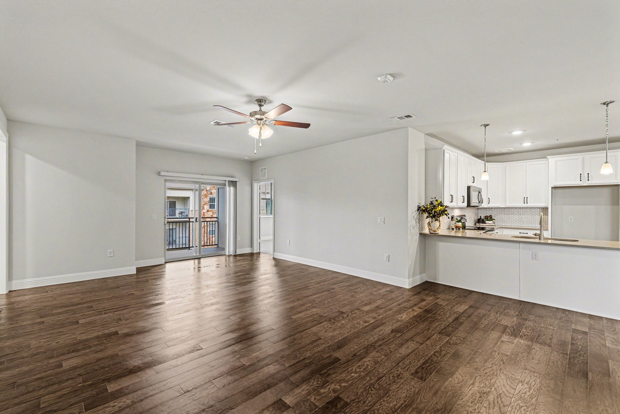 1735 Wittington Place Farmers Branch TX 75234