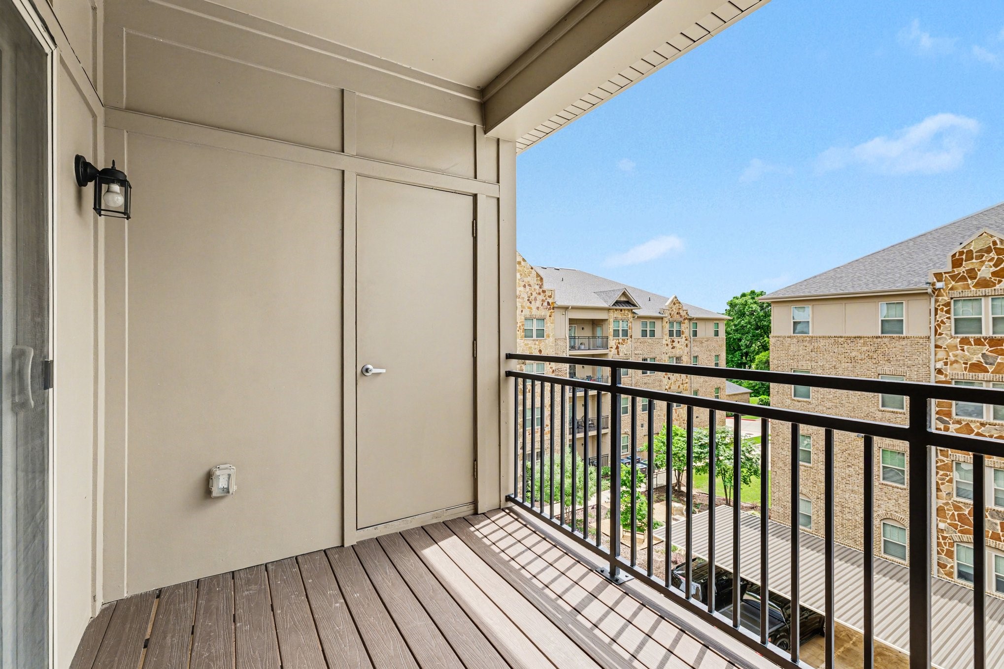 1735 Wittington Place Farmers Branch TX 75234