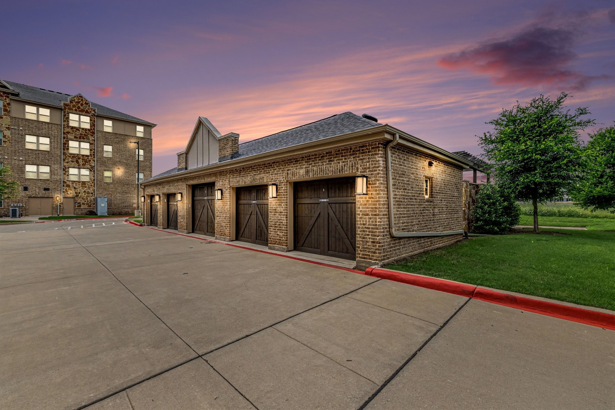 1735 Wittington Place Farmers Branch TX 75234