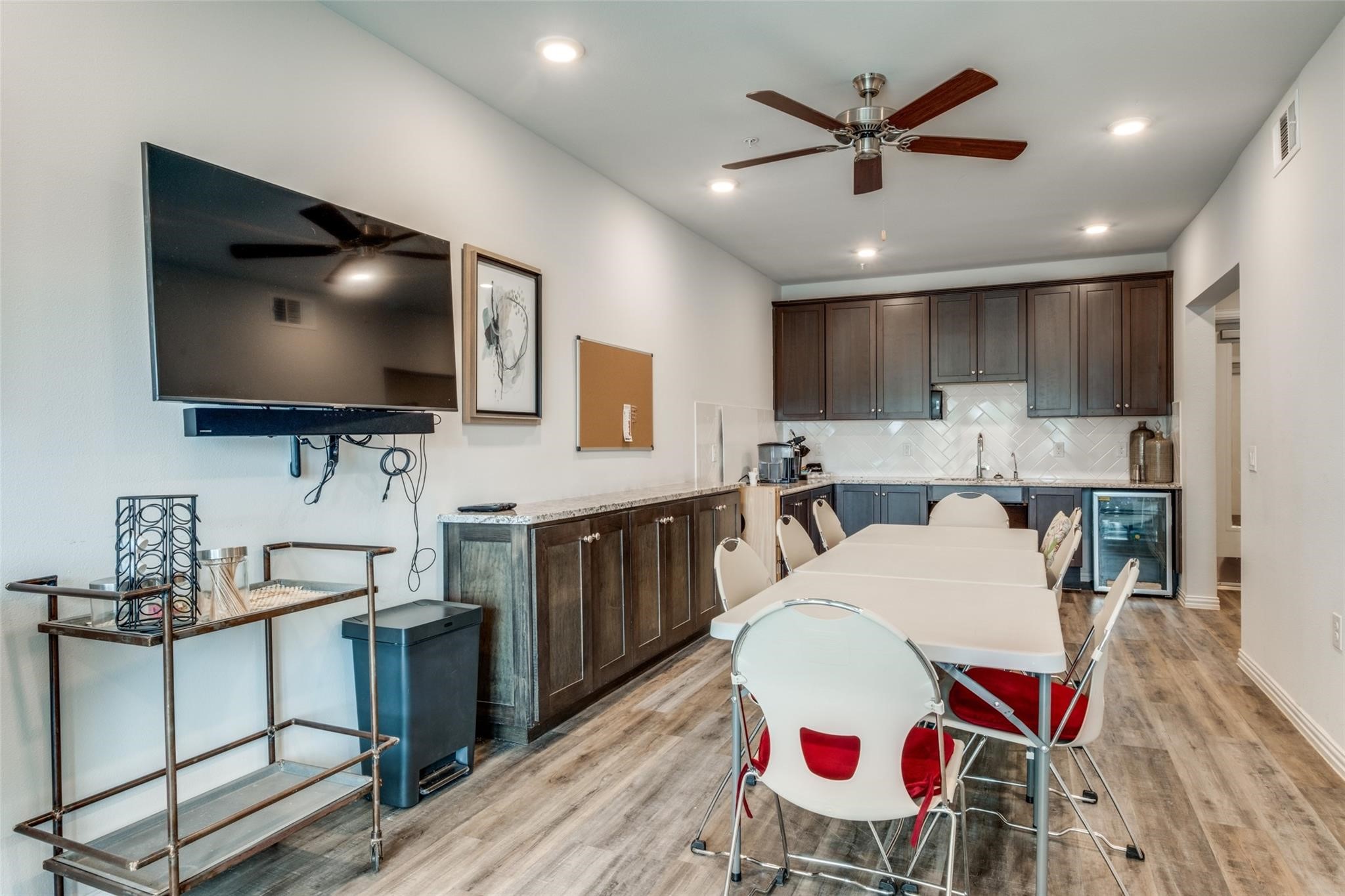 1735 Wittington Place Farmers Branch TX 75234
