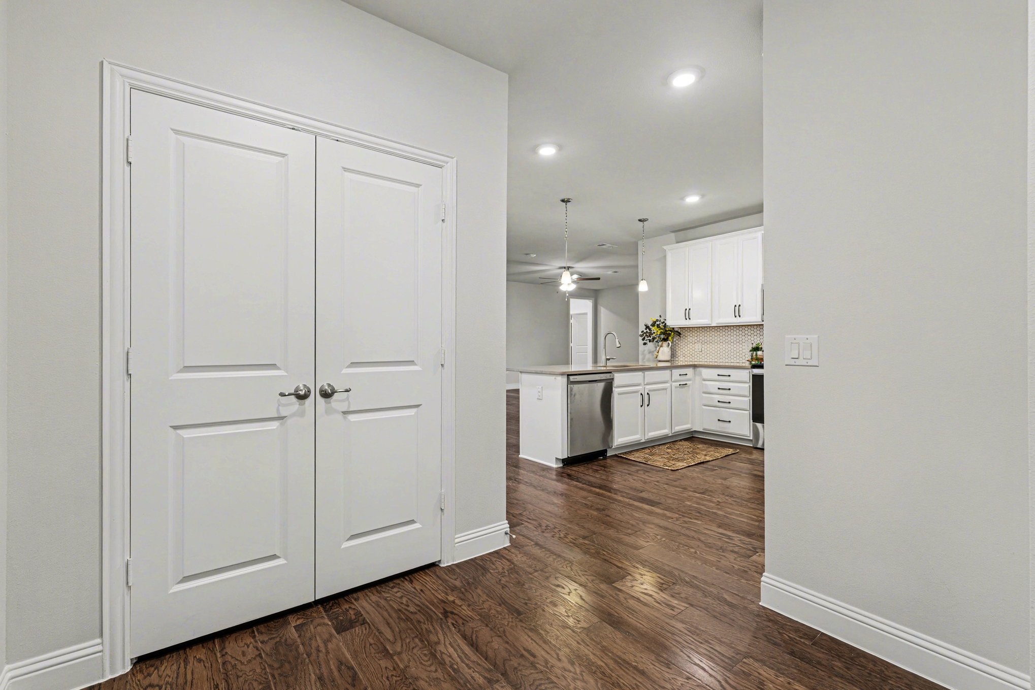 1735 Wittington Place Farmers Branch TX 75234