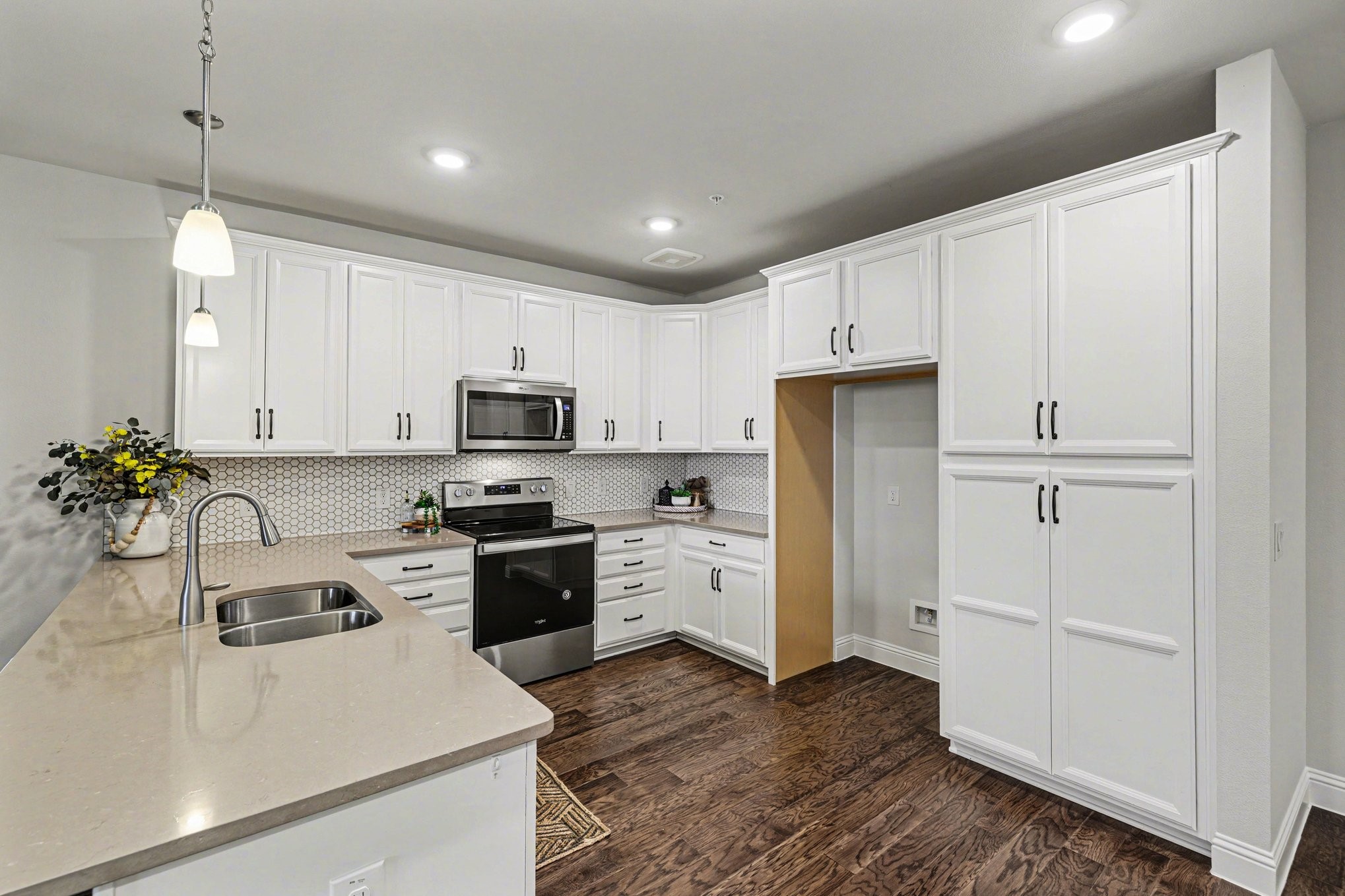 1735 Wittington Place Farmers Branch TX 75234