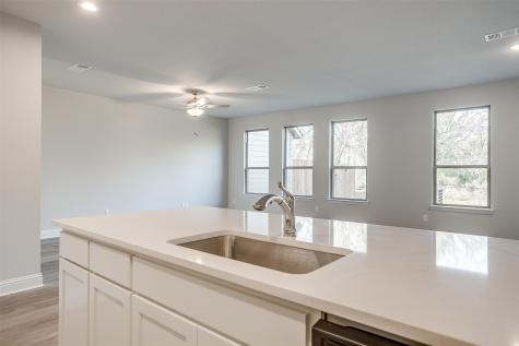 6818 Neals Way Arlington TX 76001