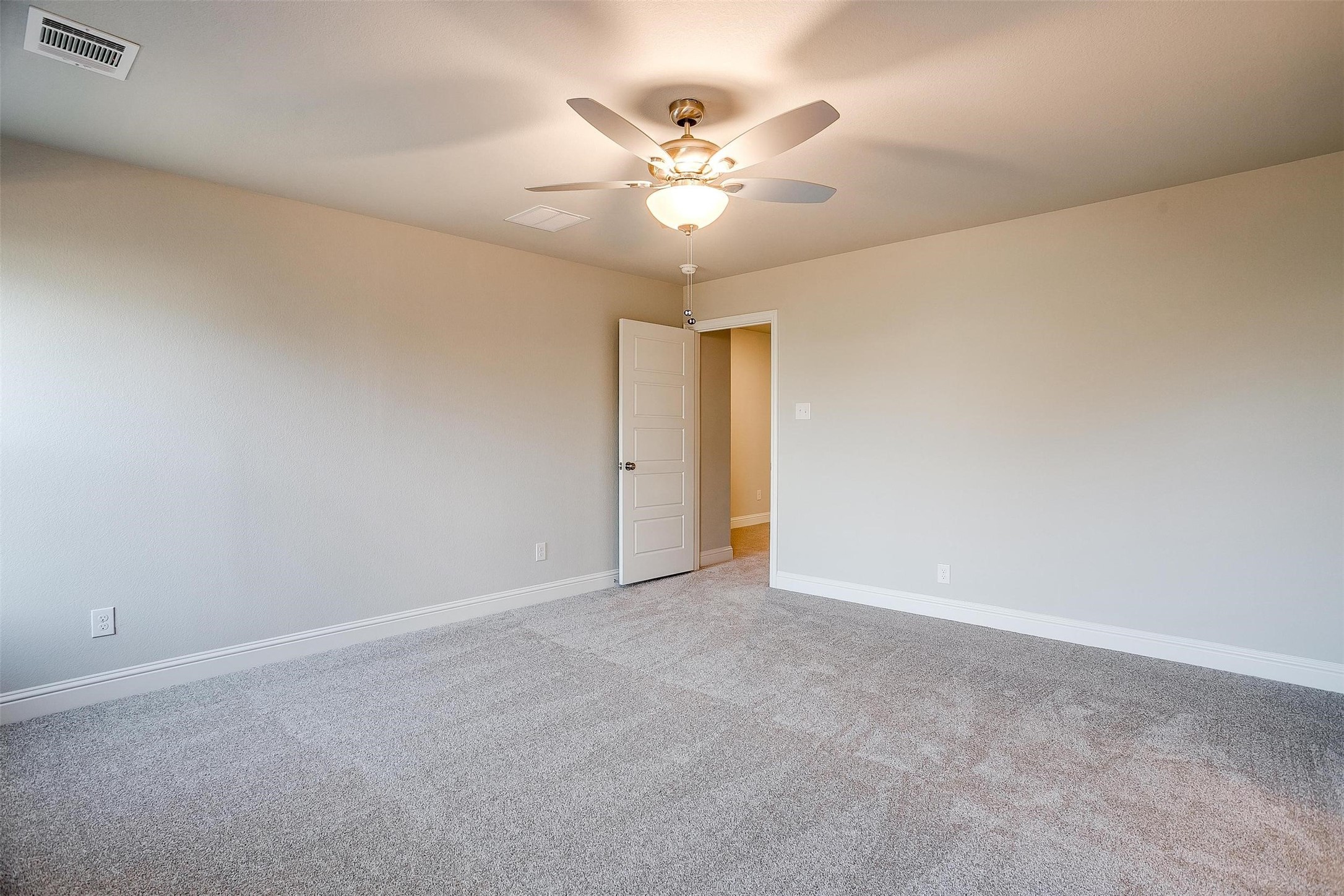 6818 Neals Way Arlington TX 76001