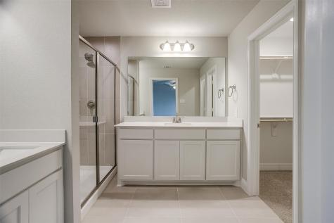 6818 Neals Way Arlington TX 76001