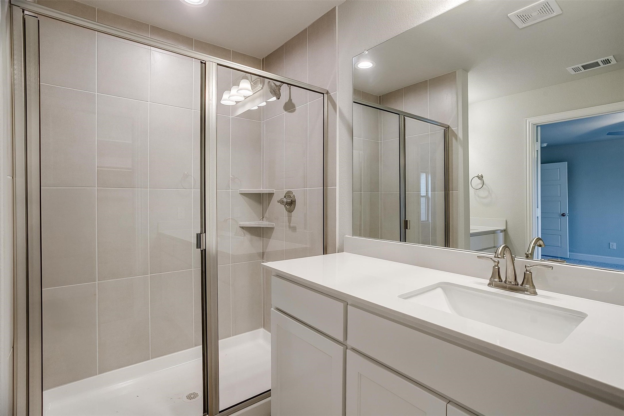 6818 Neals Way Arlington TX 76001