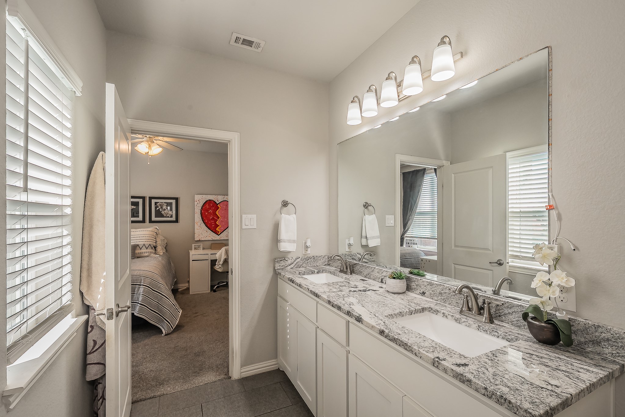 1201 Summerset Lane Burleson TX 76028
